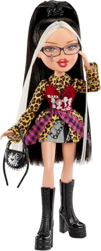 Bratz Stylin' Jade Fashion Doll with Customizable T-Shirt and Accessories 13