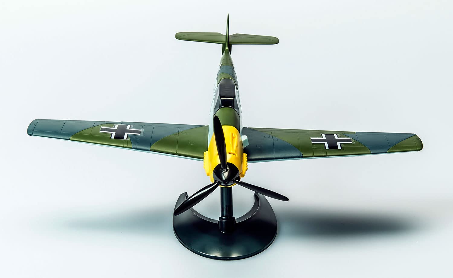 Airfix QUICKBUILD Messerschmitt Bf109 Model Kit - No Glue, No Paint, Snap-Together Aircraft for Kids 5+