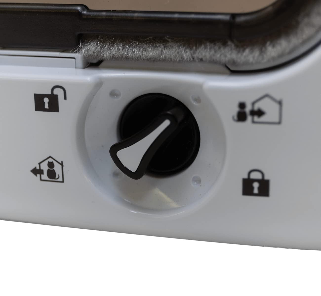 Cat Mate Microchip Activated Cat Flap - White | Up to 30 Cats | 85mm Wall Liner 8