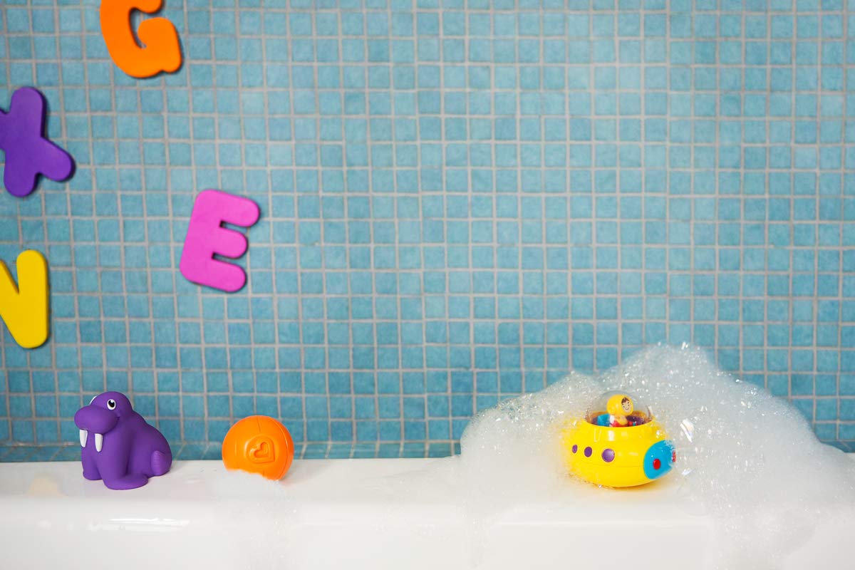 Munchkin Undersea Explorer Bath Toy - Yellow Submarine | Develops Fine Motor Skills 6