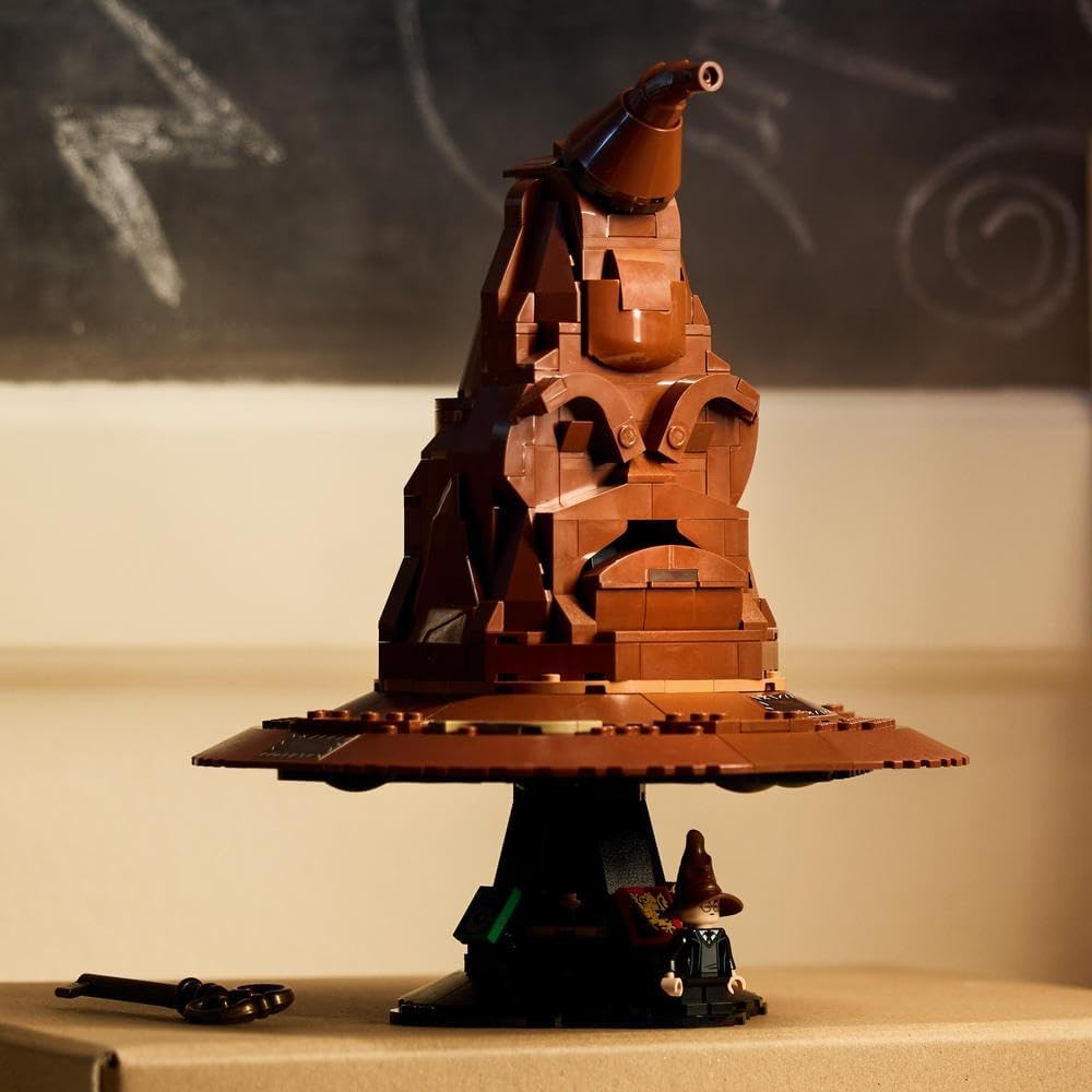 LEGO Harry Potter - Hogwarts Talking Sorting Hat Model Kit (76429) 5