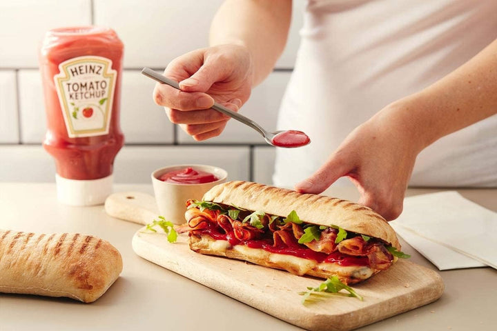 Heinz Tomato Ketchup, 910g Glass Bottle