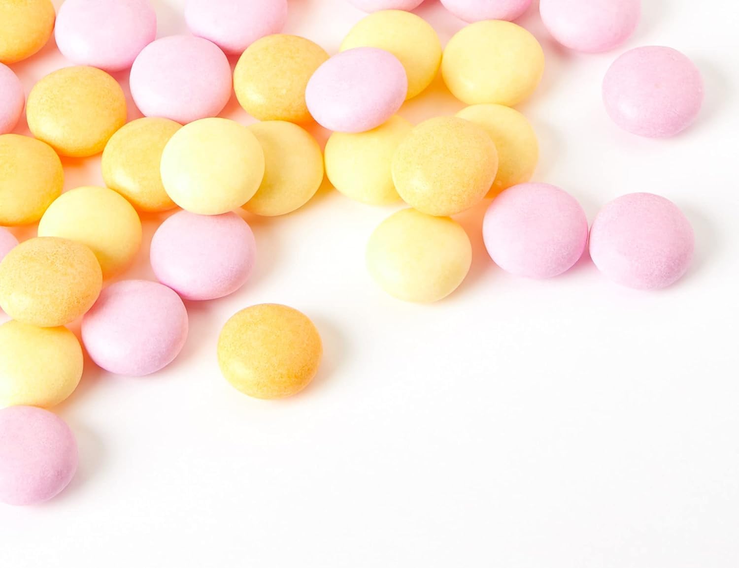 MENTOS Fruit Flavour Soft Mints - Crisp Outer Shell and Soft Centre | 40 Rolls | 940g Bulk Pack 9