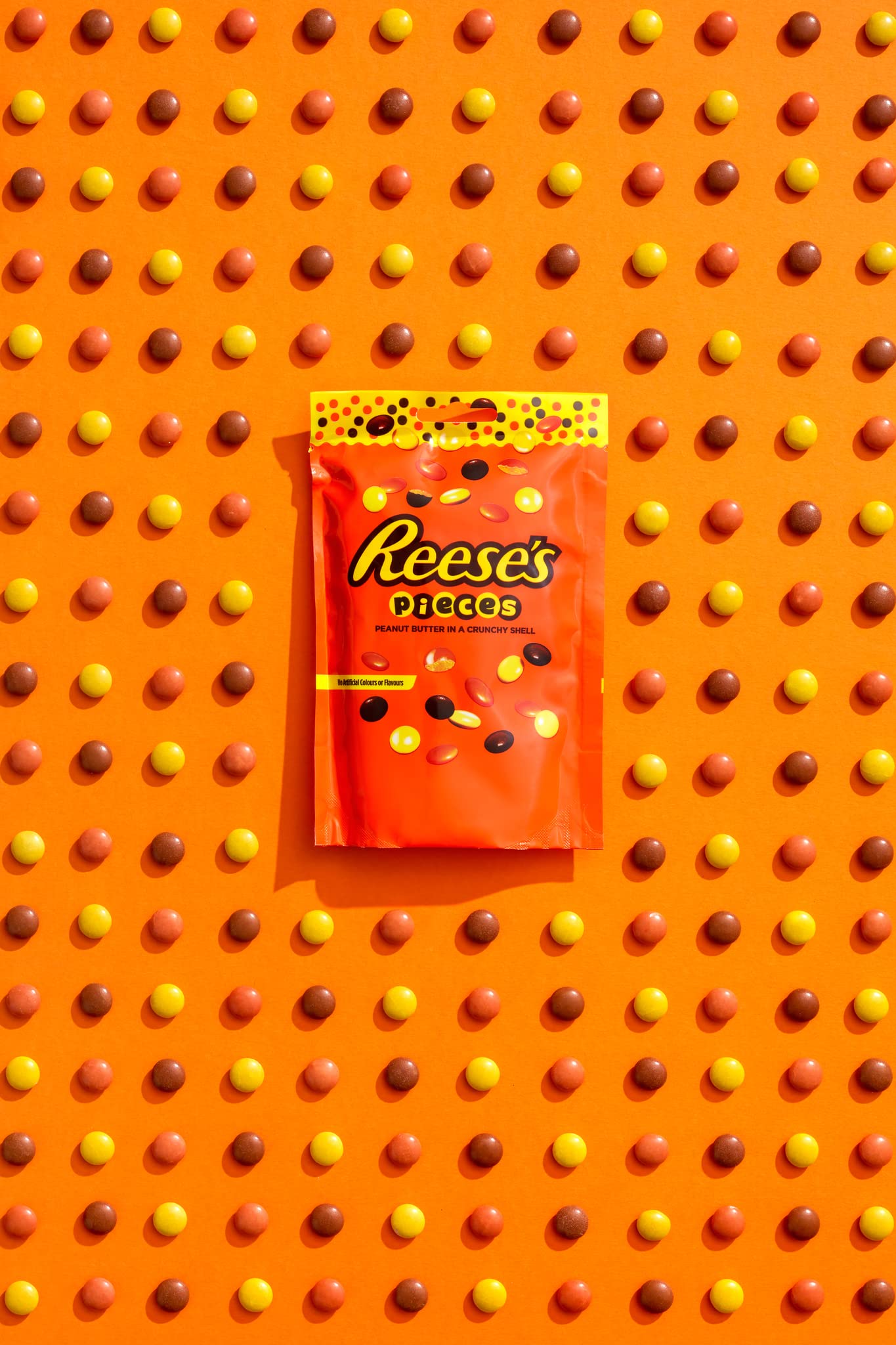 Reese's Pieces Peanut Butter in Crunchy Shell 90g Pouch (Pack of 10) 2