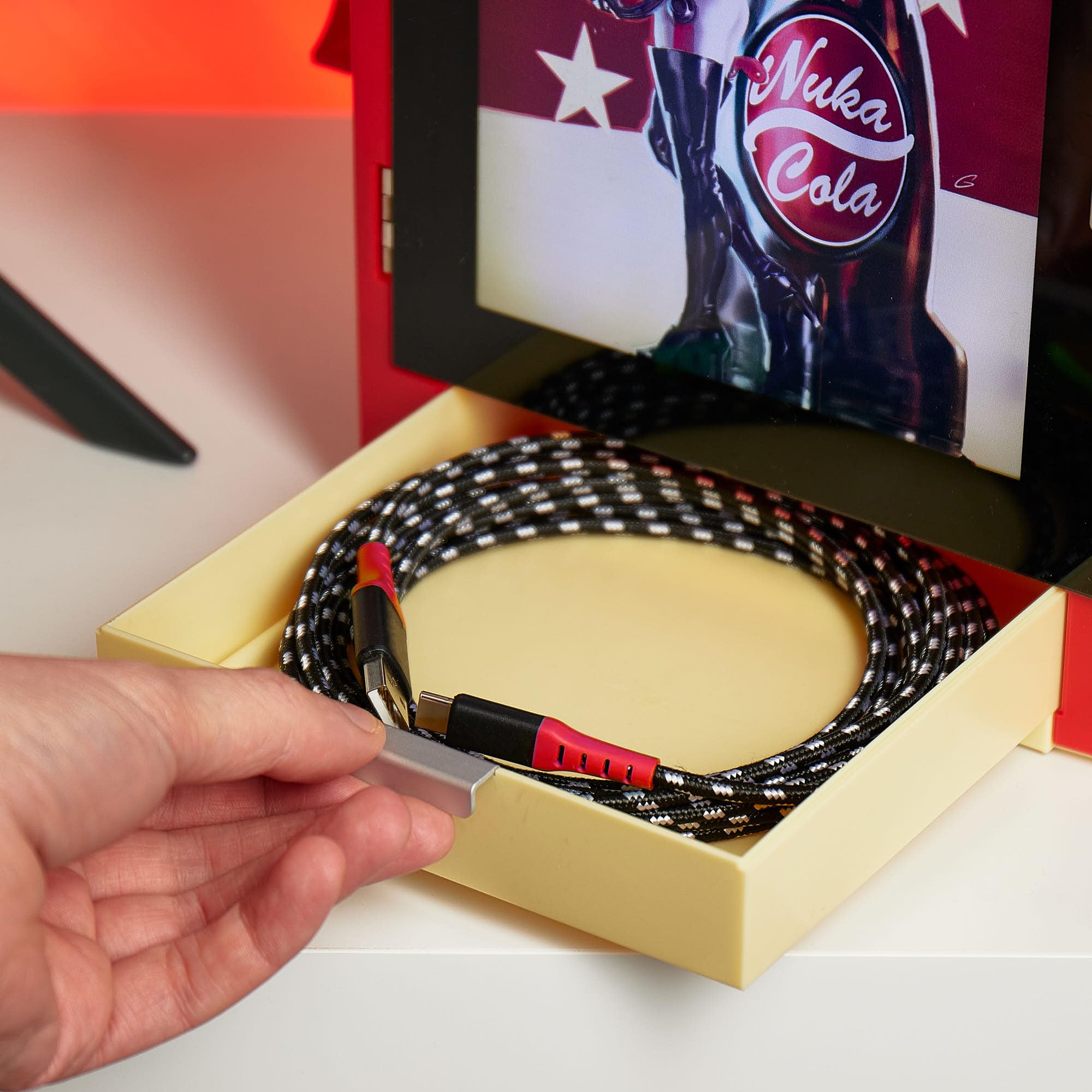 Fallout Nuka Cola LED Light Gaming Locker with Controller Storage by Numskull 10