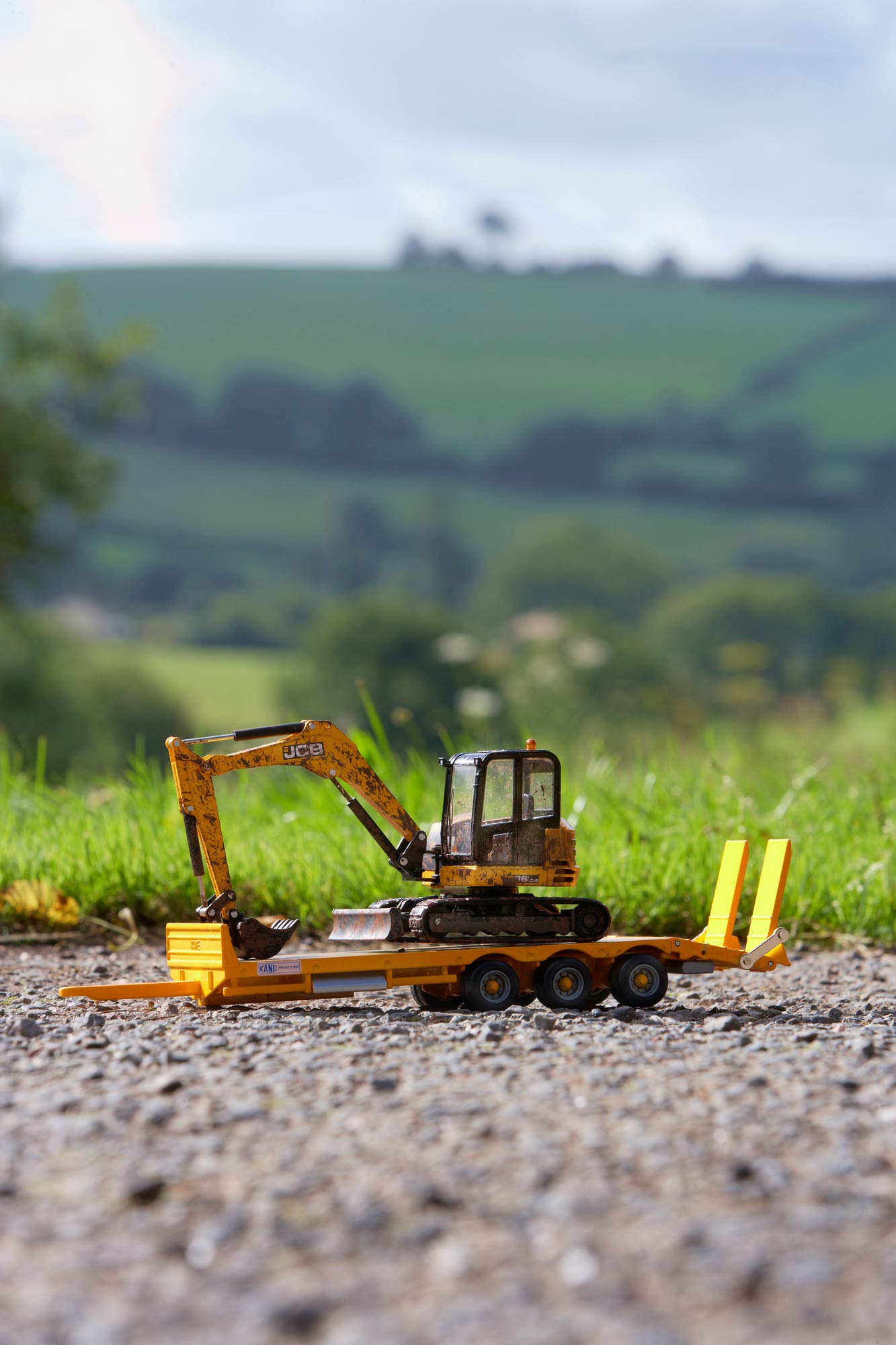 Britains Kane LLTM Low Loader - 1:32 Scale Collectable Farm Trailer Toy 6