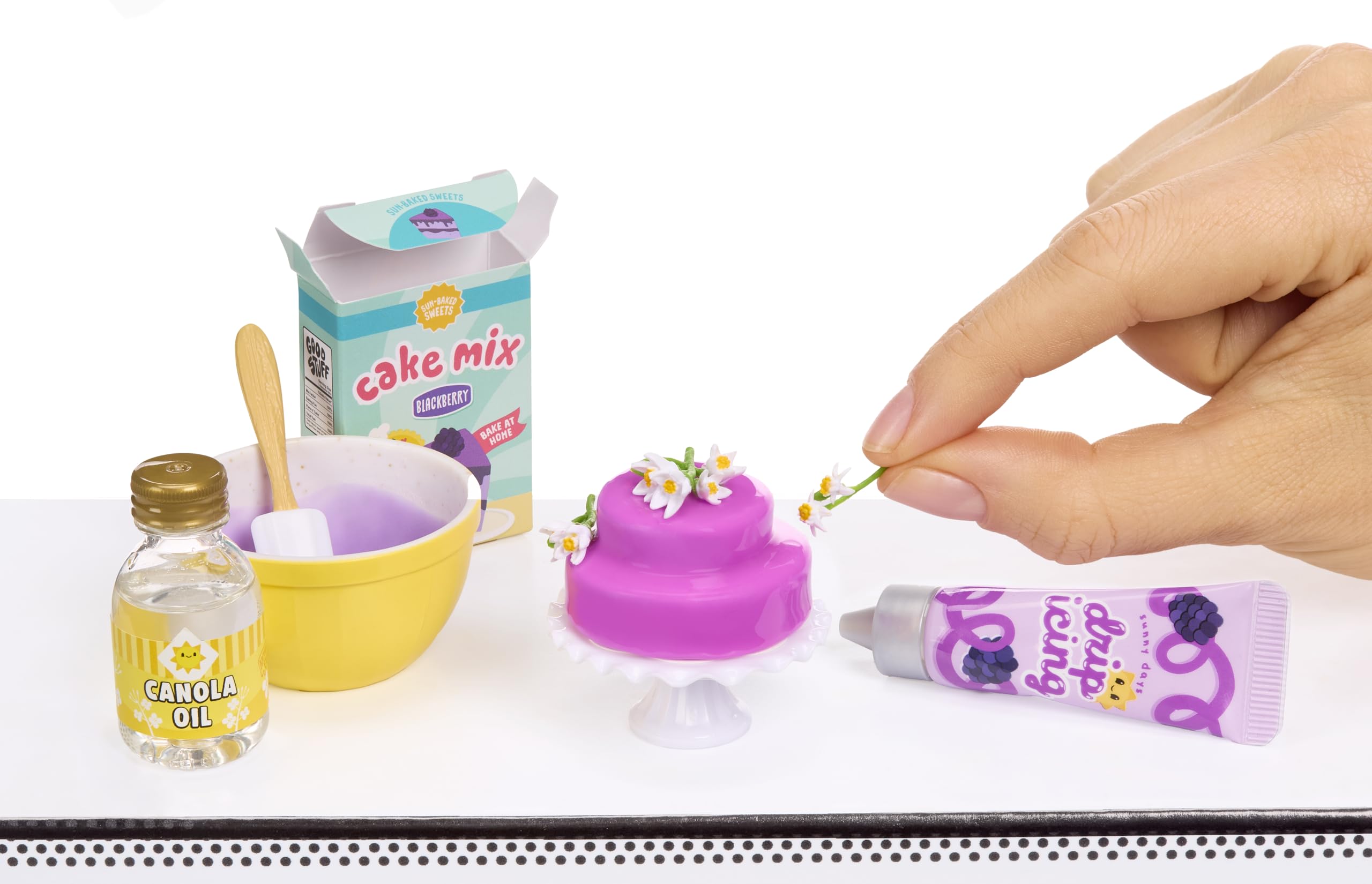 MGA's Miniverse Make It Mini from Scratch Series 2 - DIY Mini Collectible Baking Set 4