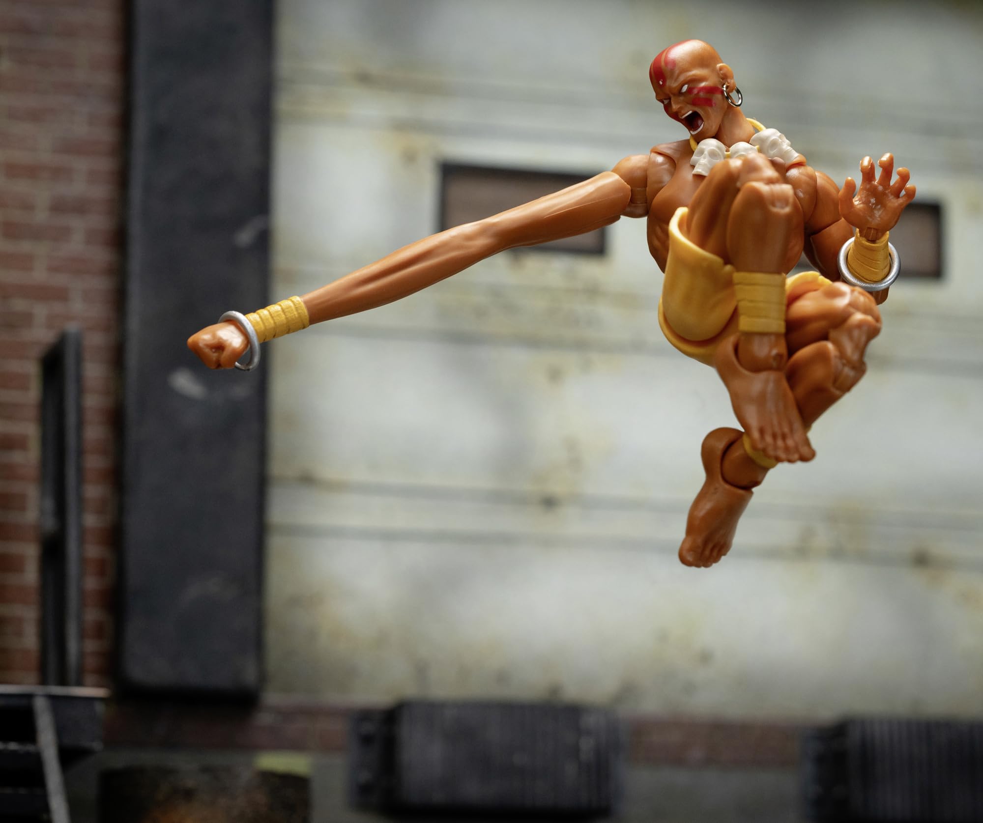 Jada Street Fighter Dhalsim Deluxe Collector Action Figure | 15 cm | 20+ Points of Articulation 4