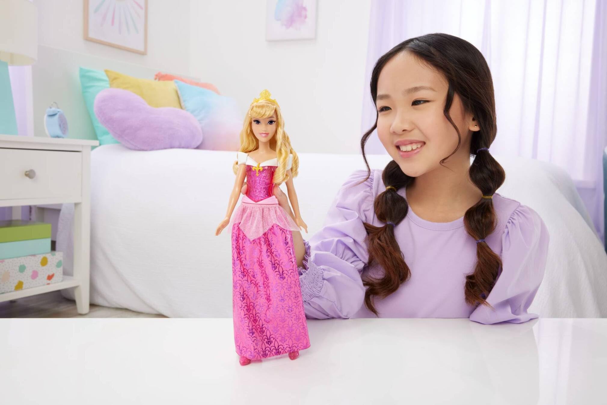 Mattel Disney Princess Aurora Doll - Posable Fashion Doll with Sparkling Outfit | 28 cm | HLW09 2