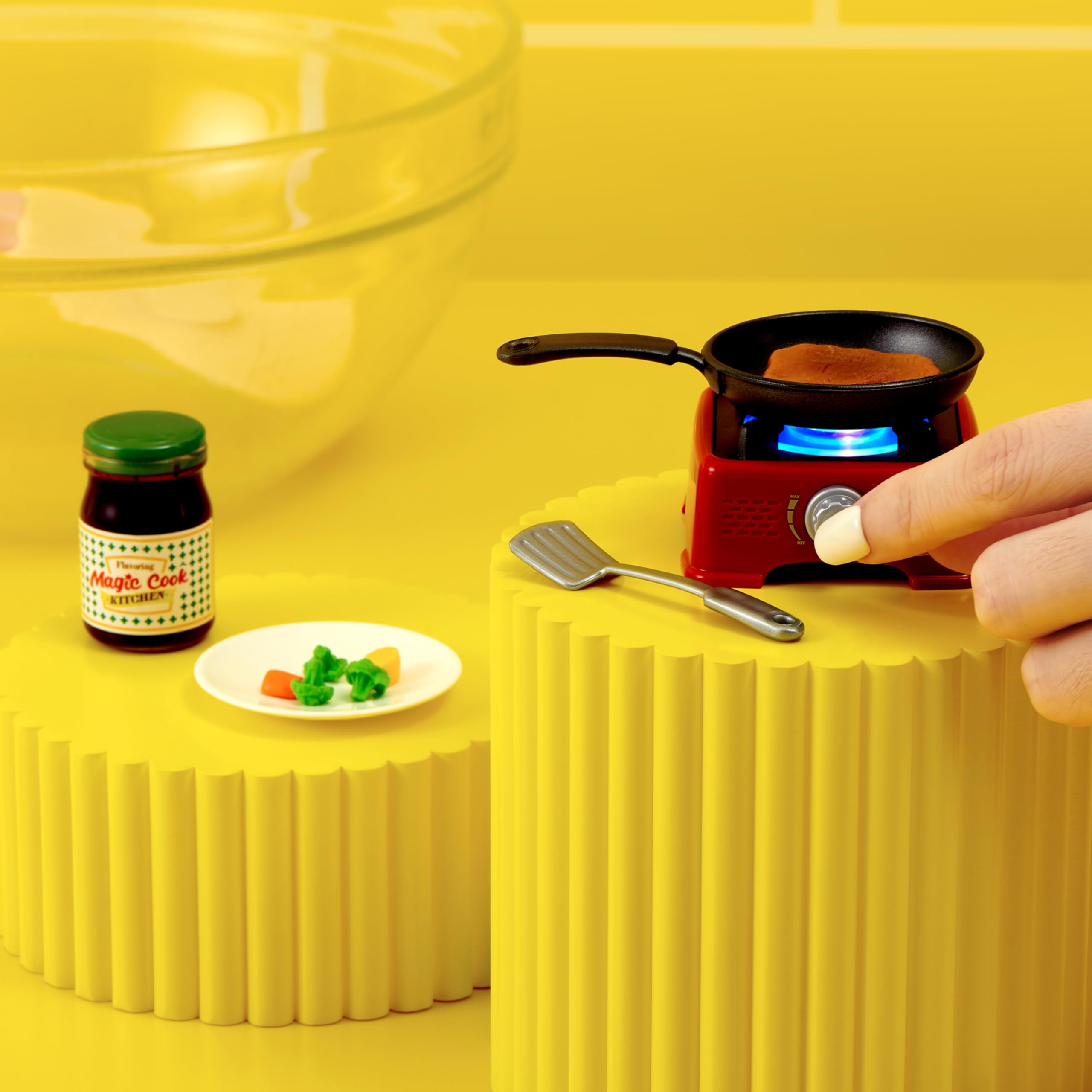 Mini Brands Magic Cook Kitchen Waffle Maker - Working UV Light, Mini Accessories | Ages 3+