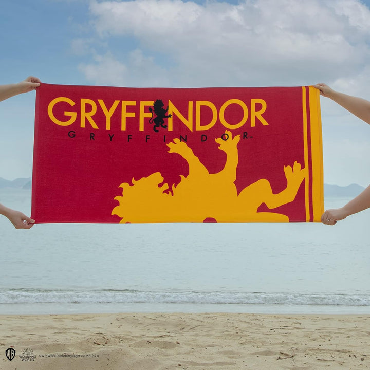 Cinereplicas - Harry Potter Gryffindor Beach Towel - Officially Licensed