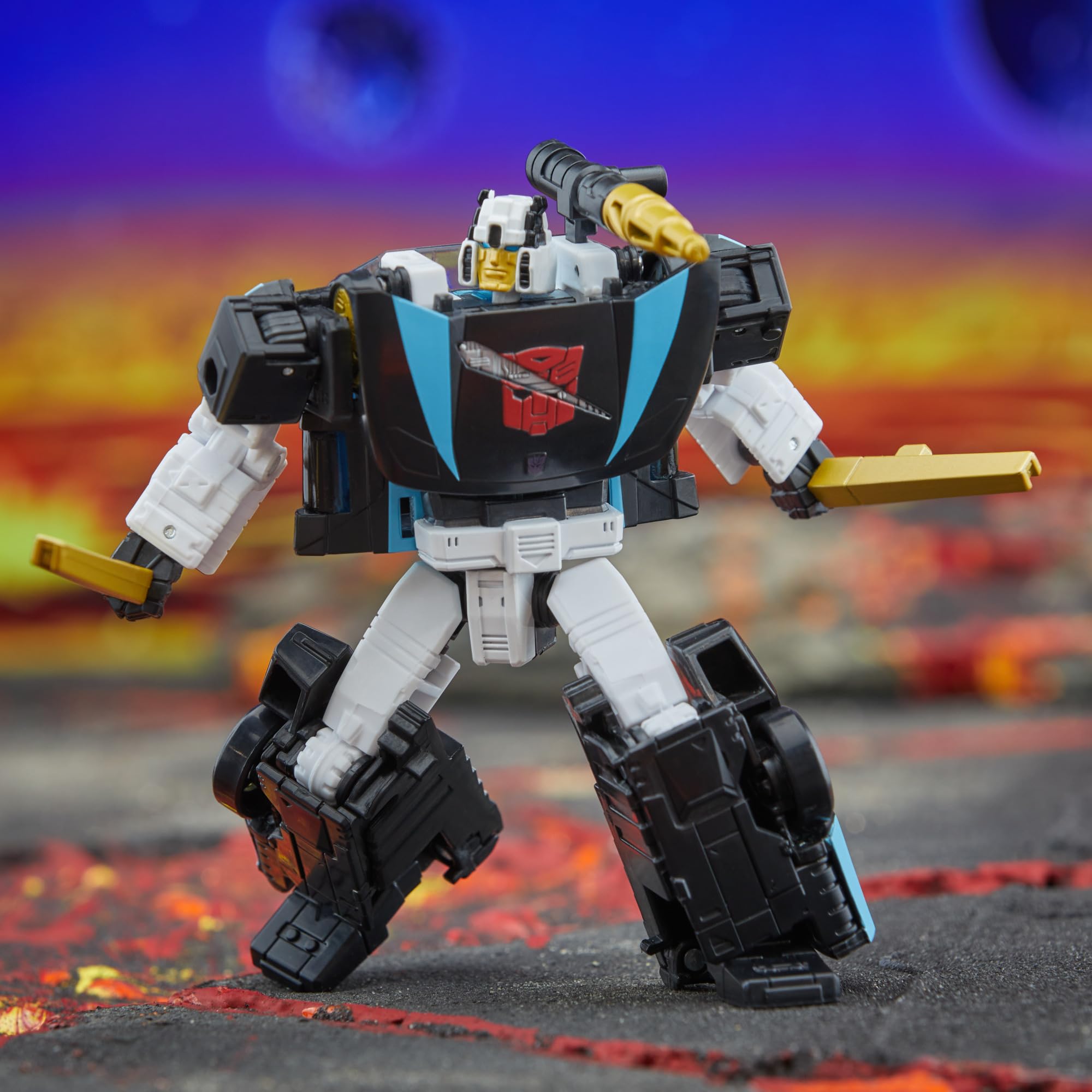 Transformers Legacy Deluxe Class Armada Universe Wheeljack Action Figure | 5.5-inch | 16 Steps 5