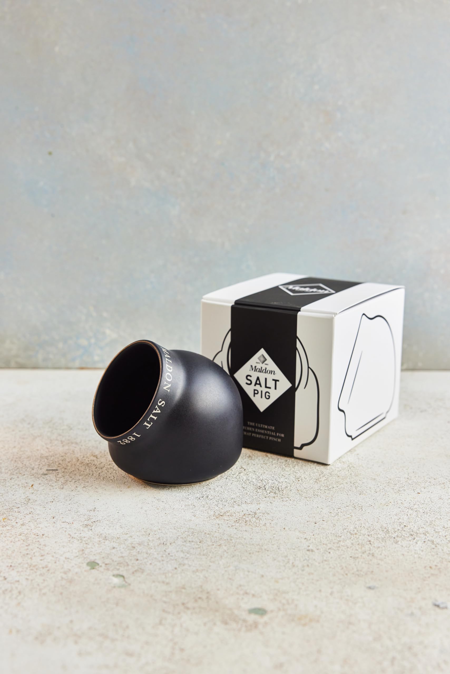 Maldon Ceramic Salt Pig - Classic Design for Kitchen Counter Storage | Black