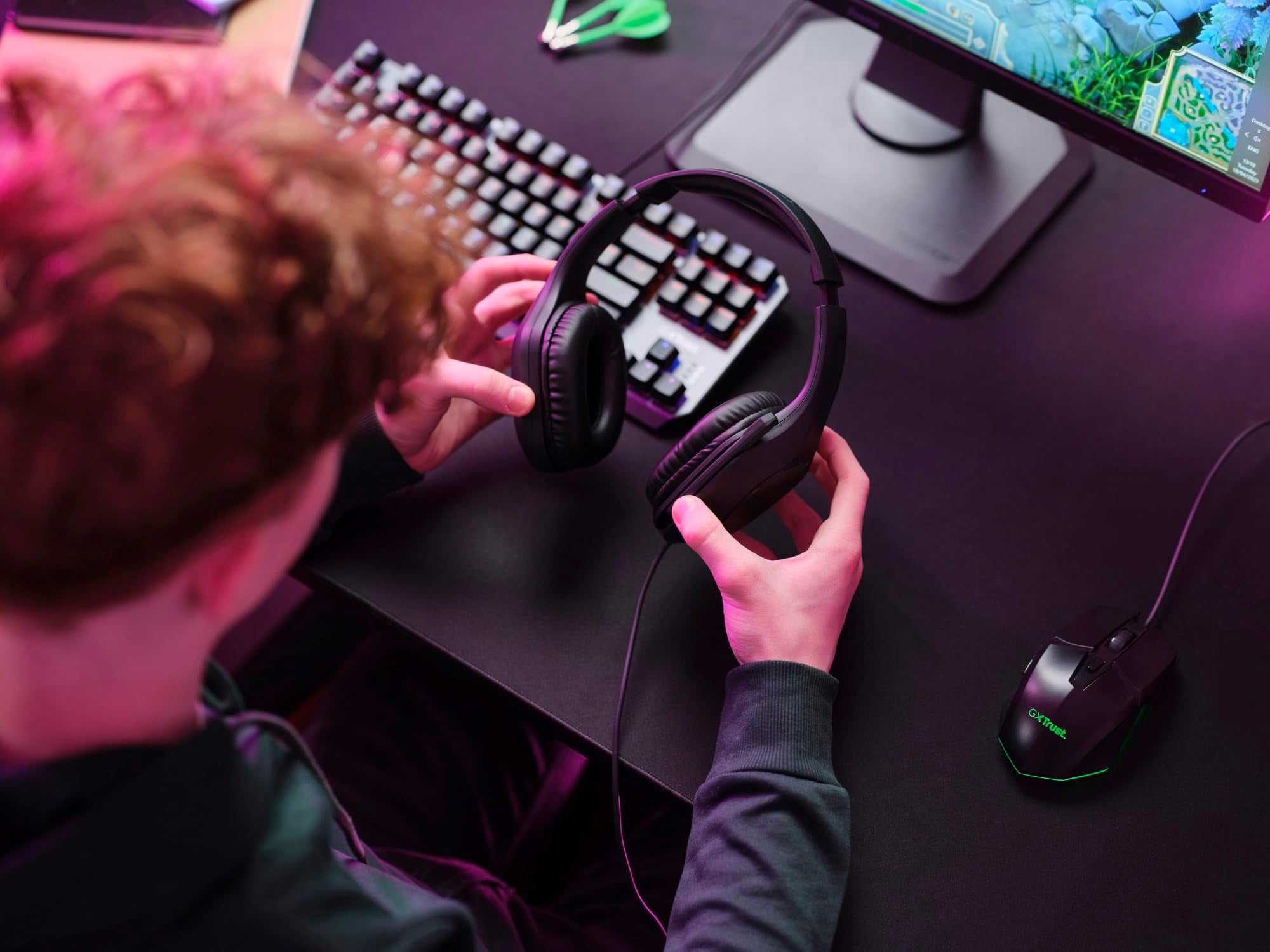 Trust GXT 415 Zirox Lightweight Gaming Headset with 50mm Drivers for PC, PS4, PS5, Xbox, Switch 24