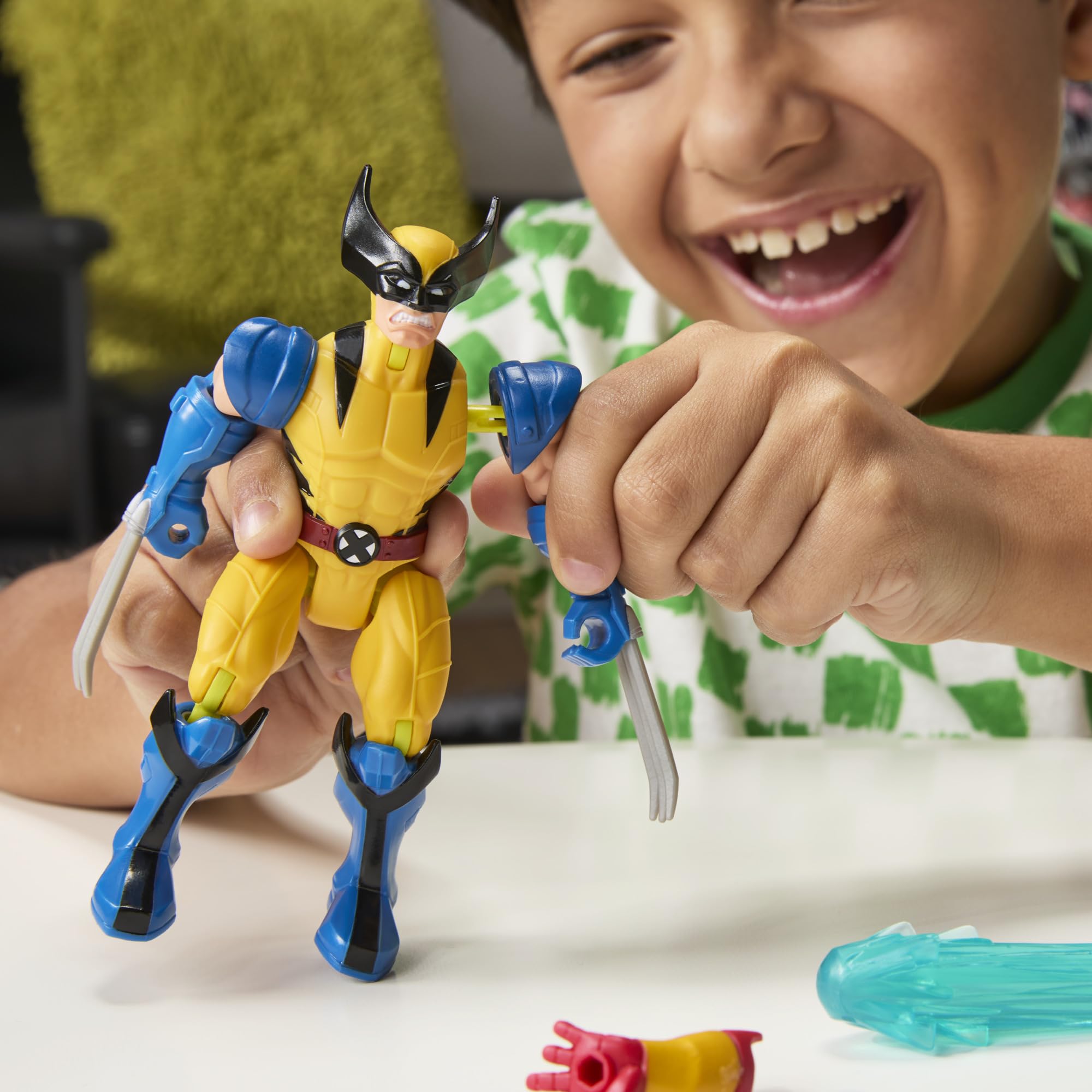 AVENGERS MixMashers Marvel Wolverine Custom Action Figure - 12 cm Scale | Interchangeable Parts 5