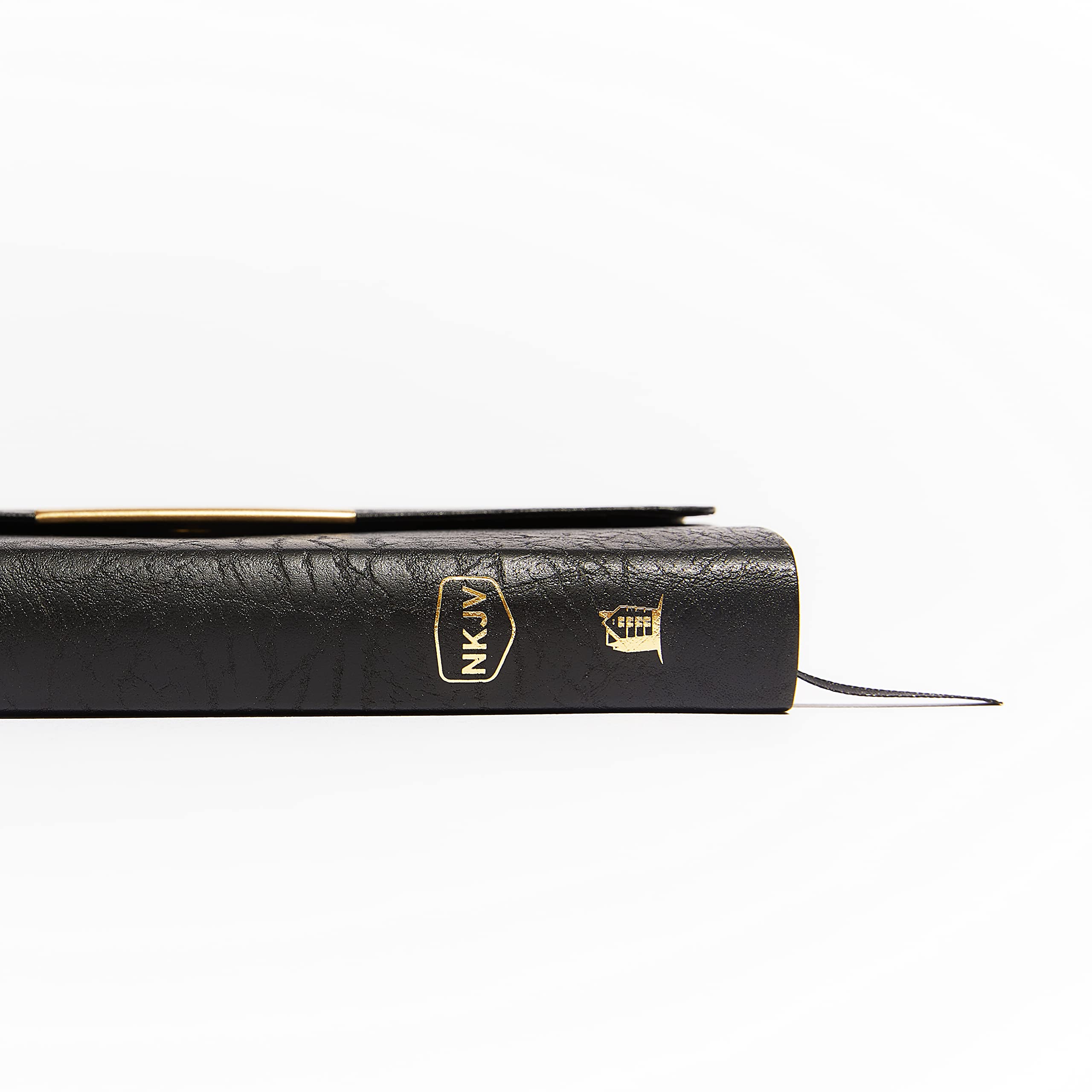HarperCollins Old Testament - New King James Version Checkbook Bible | Snap Flap | Leather Bound 8