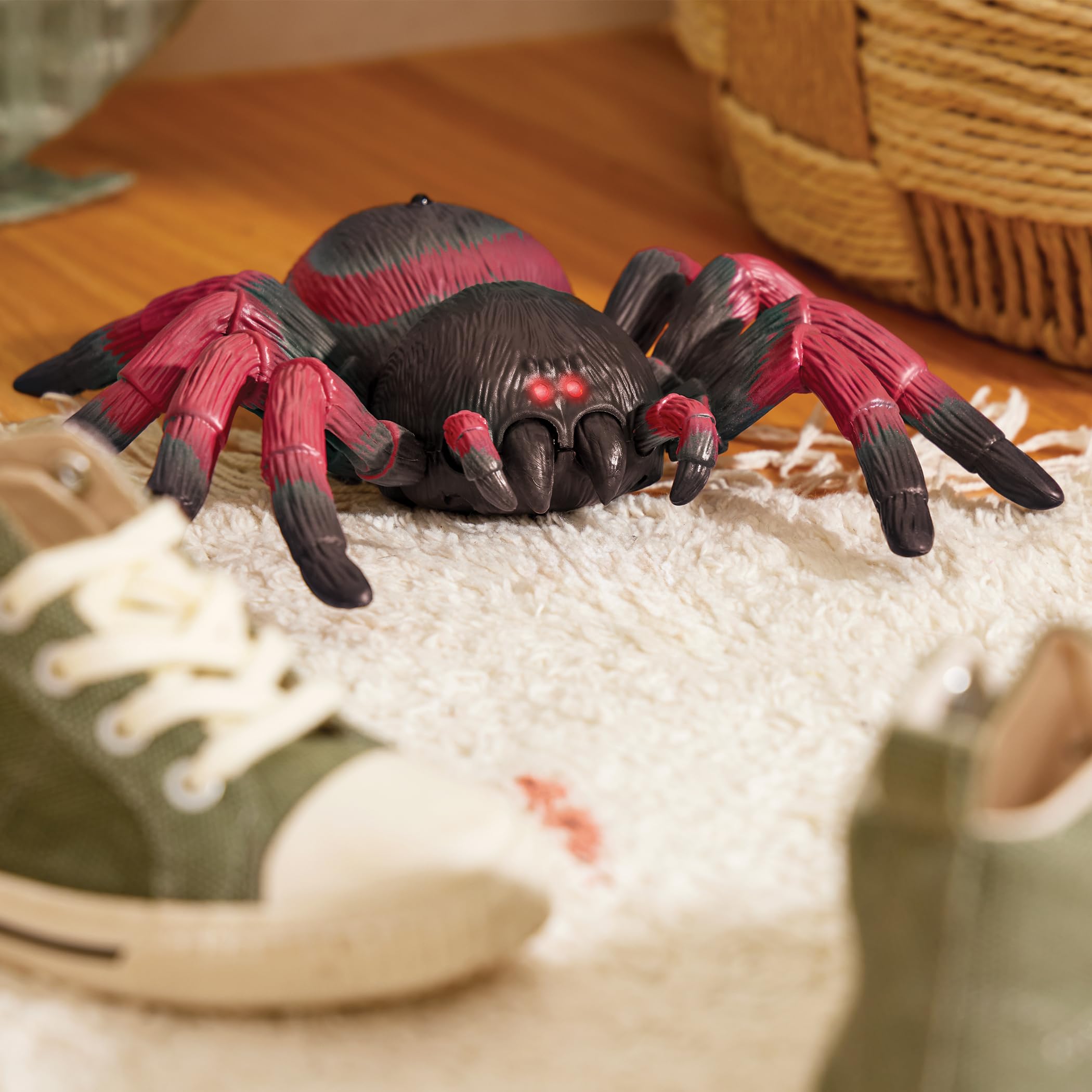 Terra by Battat AN2805Z Remote Control Spider Toy - Realistic Moving Legs, 360° Spin, Educational Insect Play for Kids