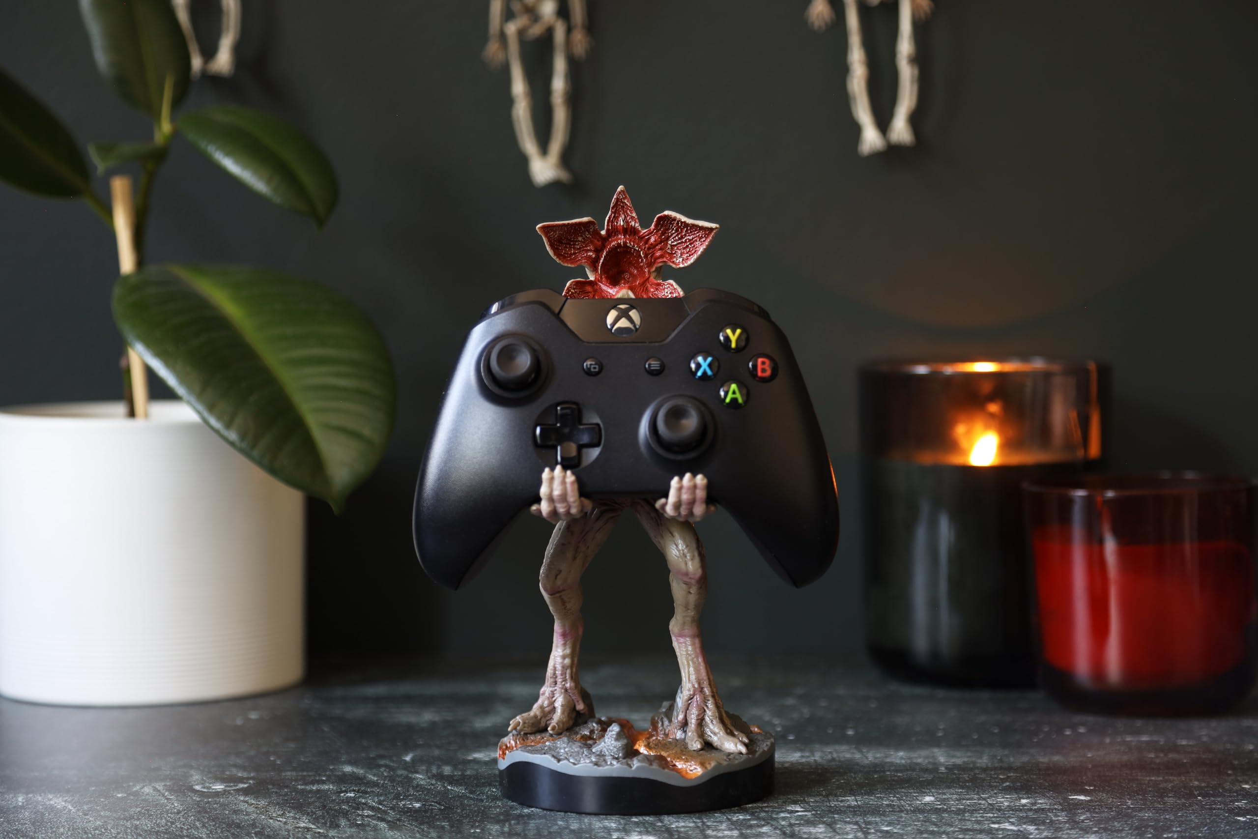 Stranger Things - Demogorgon Controller Holder & Phone Stand for Gaming Setup 21
