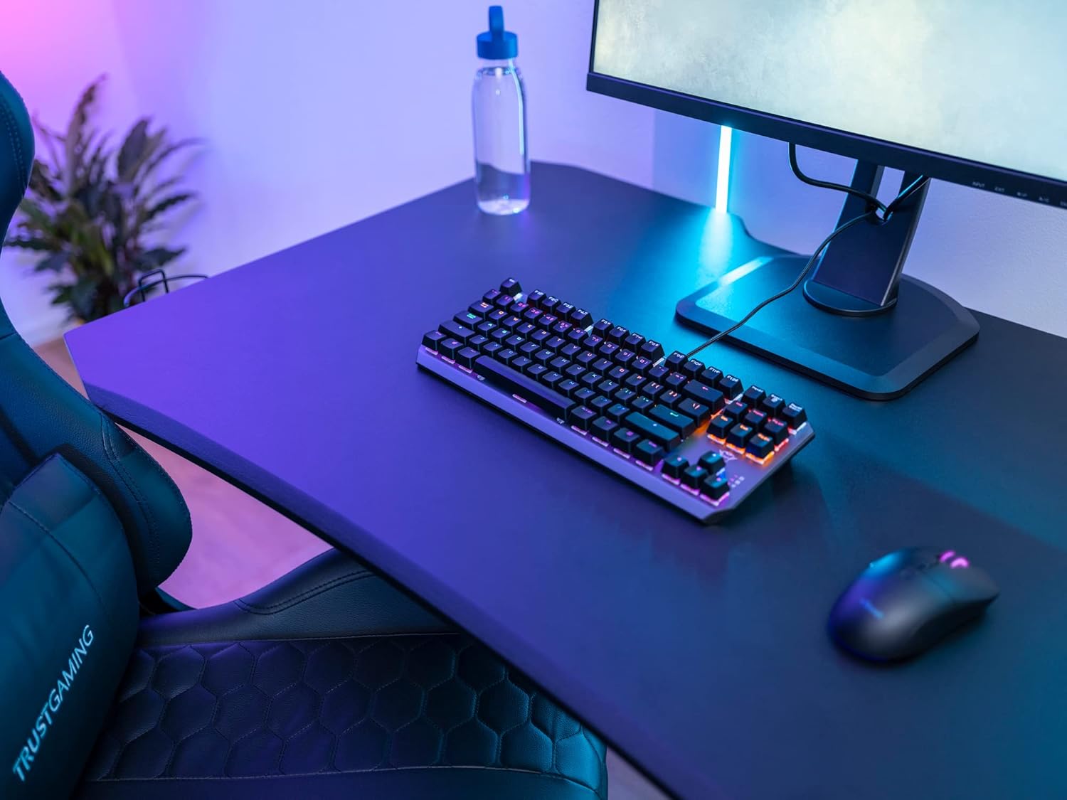 Trust Gaming GXT 834 Callaz TKL Mechanical Gaming Keyboard – UK Layout, Black, Outemu Red Switches 6