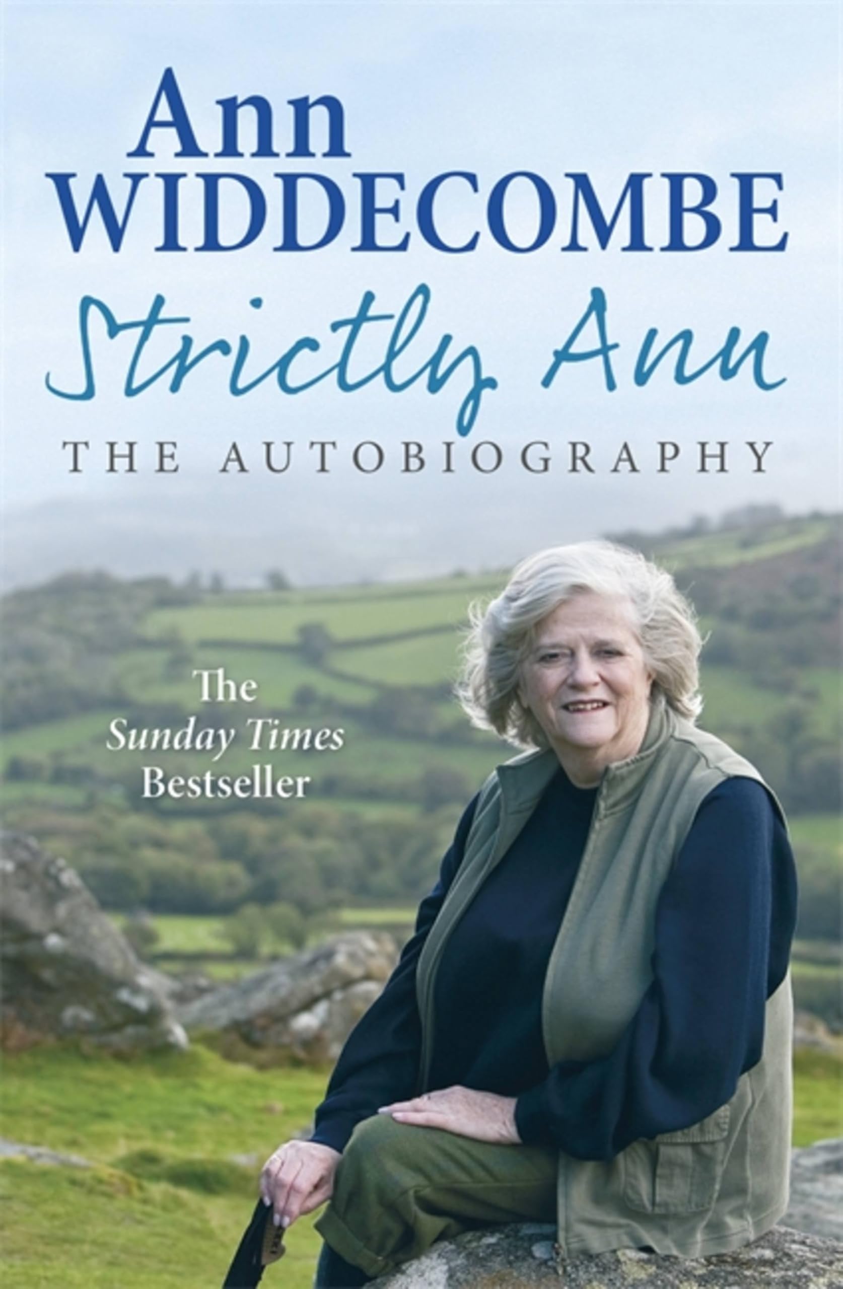 Ann Widdecombe - Strictly Ann: The Autobiography | Paperback | 464 Pages 1