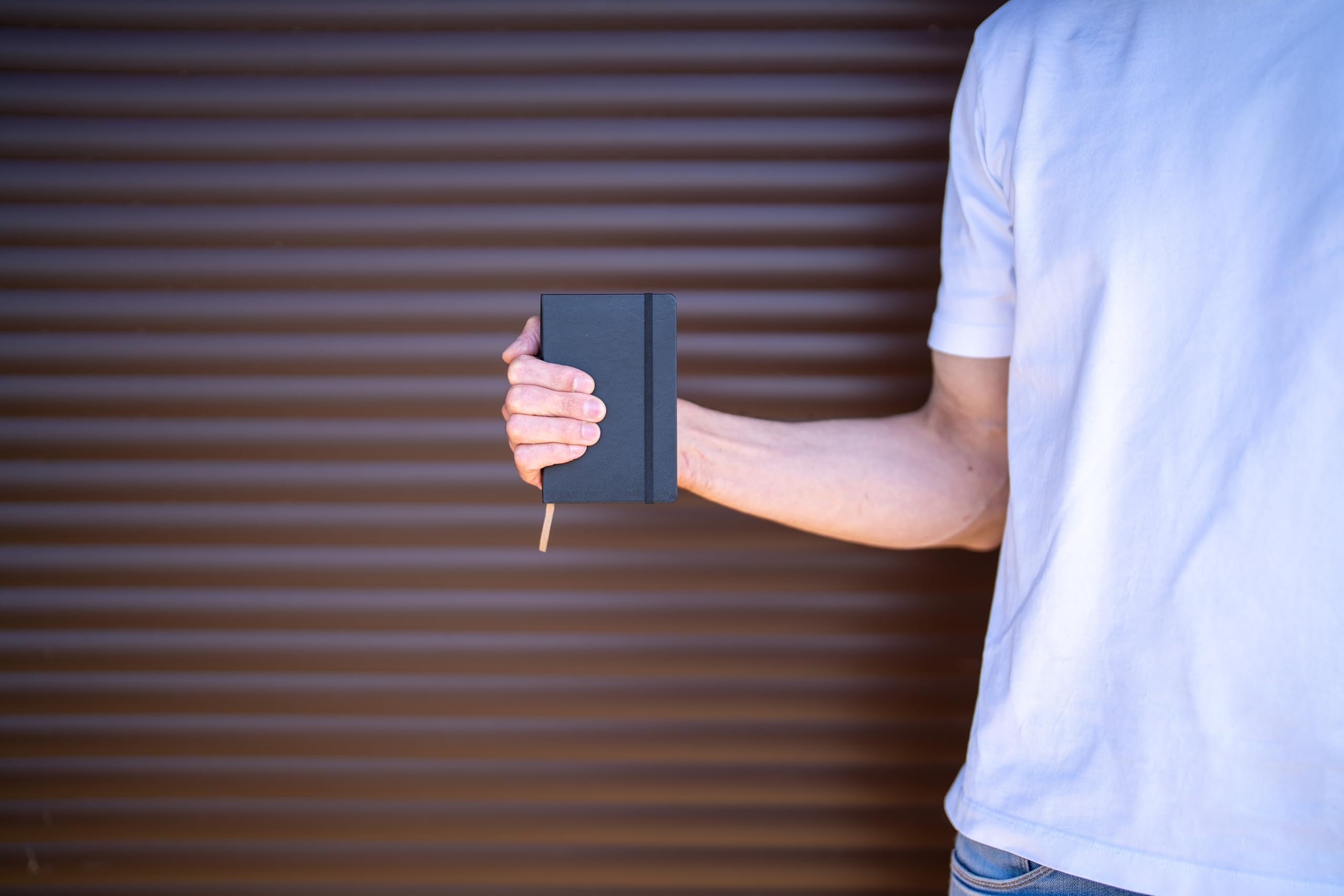 Moleskine Classic Notebook - Ruled Layout | Pocket Size 9 x 14 cm | Hydrangea Blue | 192 Pages 2