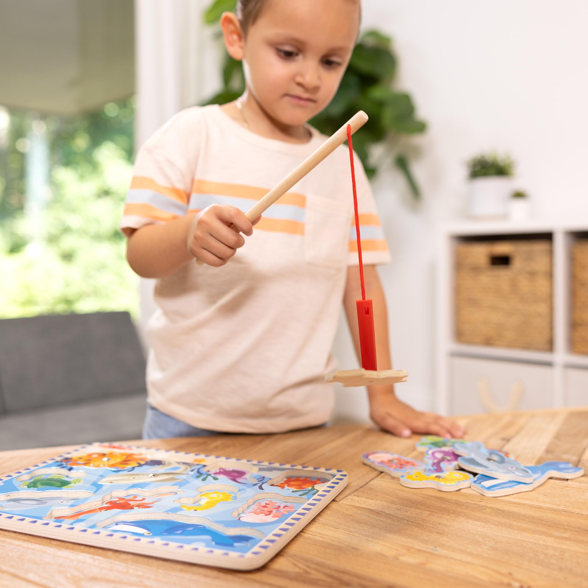 Melissa & Doug Magnetic Wooden Fishing Game - Underwater Puzzle Playset for Kids 3-8 13