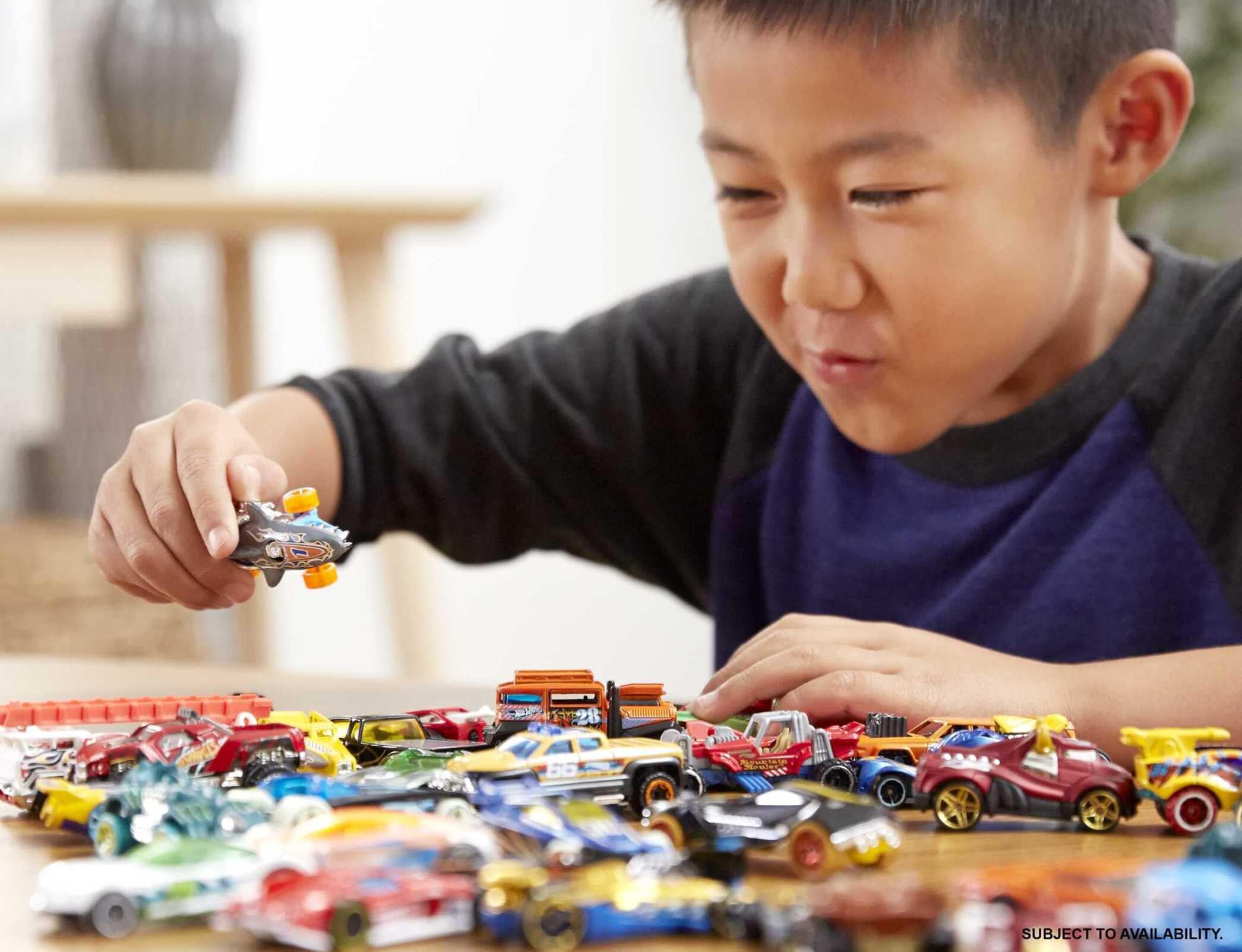 Hot Wheels 20-Car Multipack | 1:64 Scale Die-cast Vehicles | Ages 3+ | Model DXY59 3
