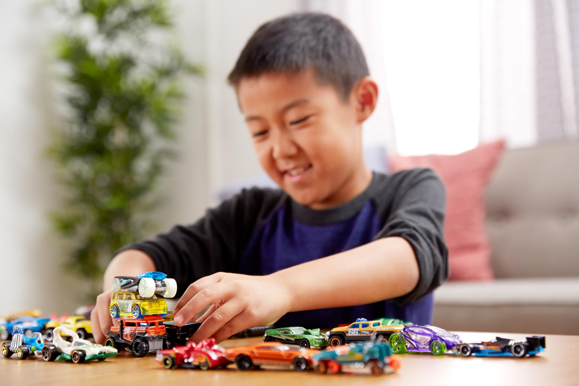 Hot Wheels Set of 8 Toy Cars & Trucks - 1:64 Scale with 1 Exclusive Vehicle 4
