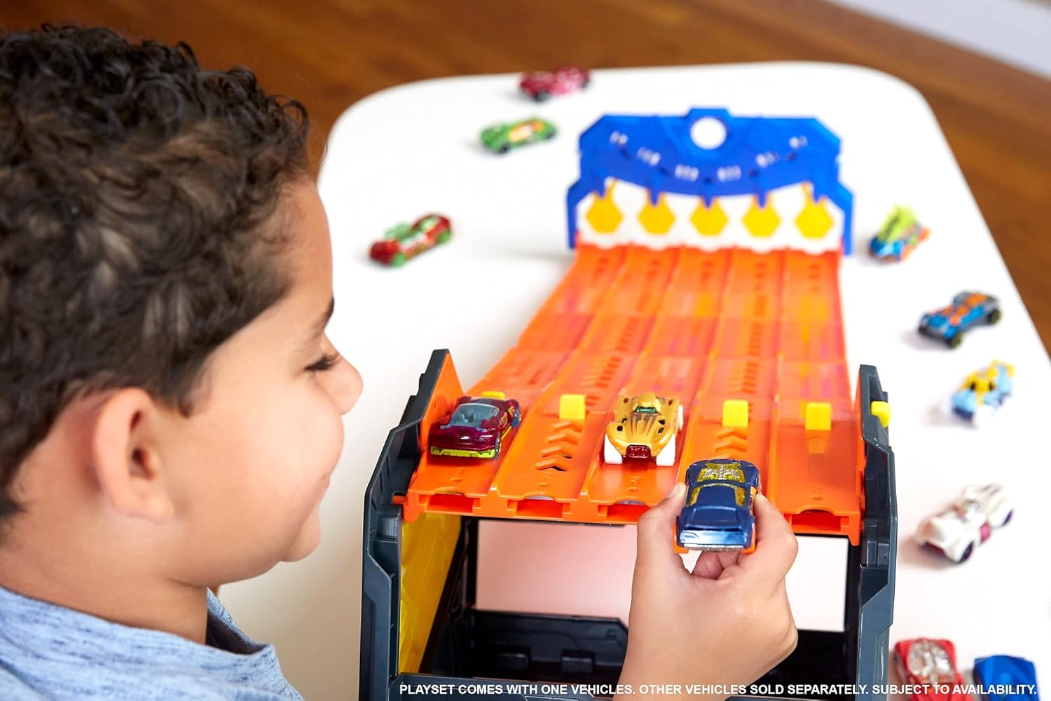 Hot Wheels Roll Out Raceway Track - 5-Lane Racetrack with Storage Bucket for Kids 4+ 4