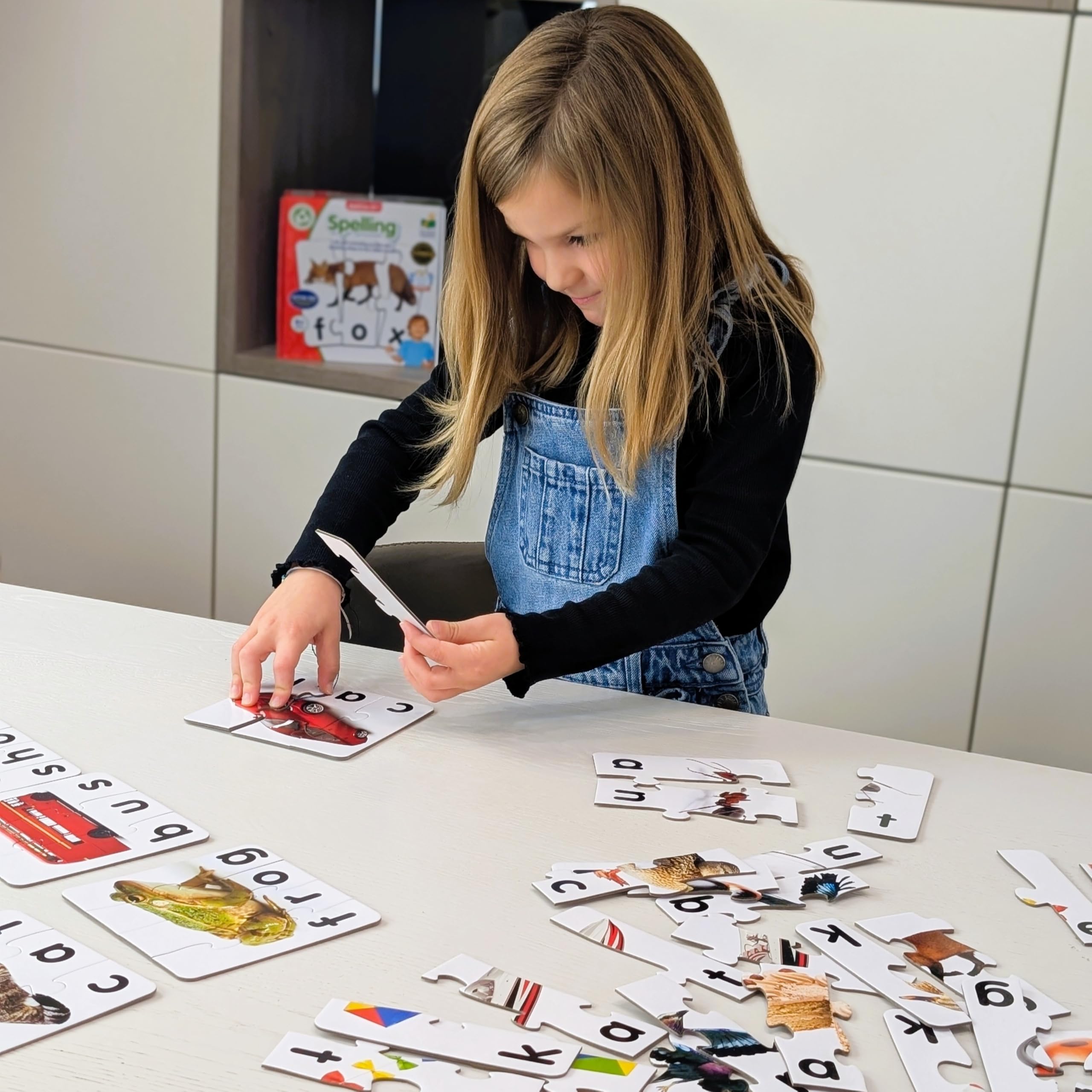 The Learning Journey Match It! Spelling Puzzle Set - Educational Word-Building Learning Game for Kids Ages 4-7 11