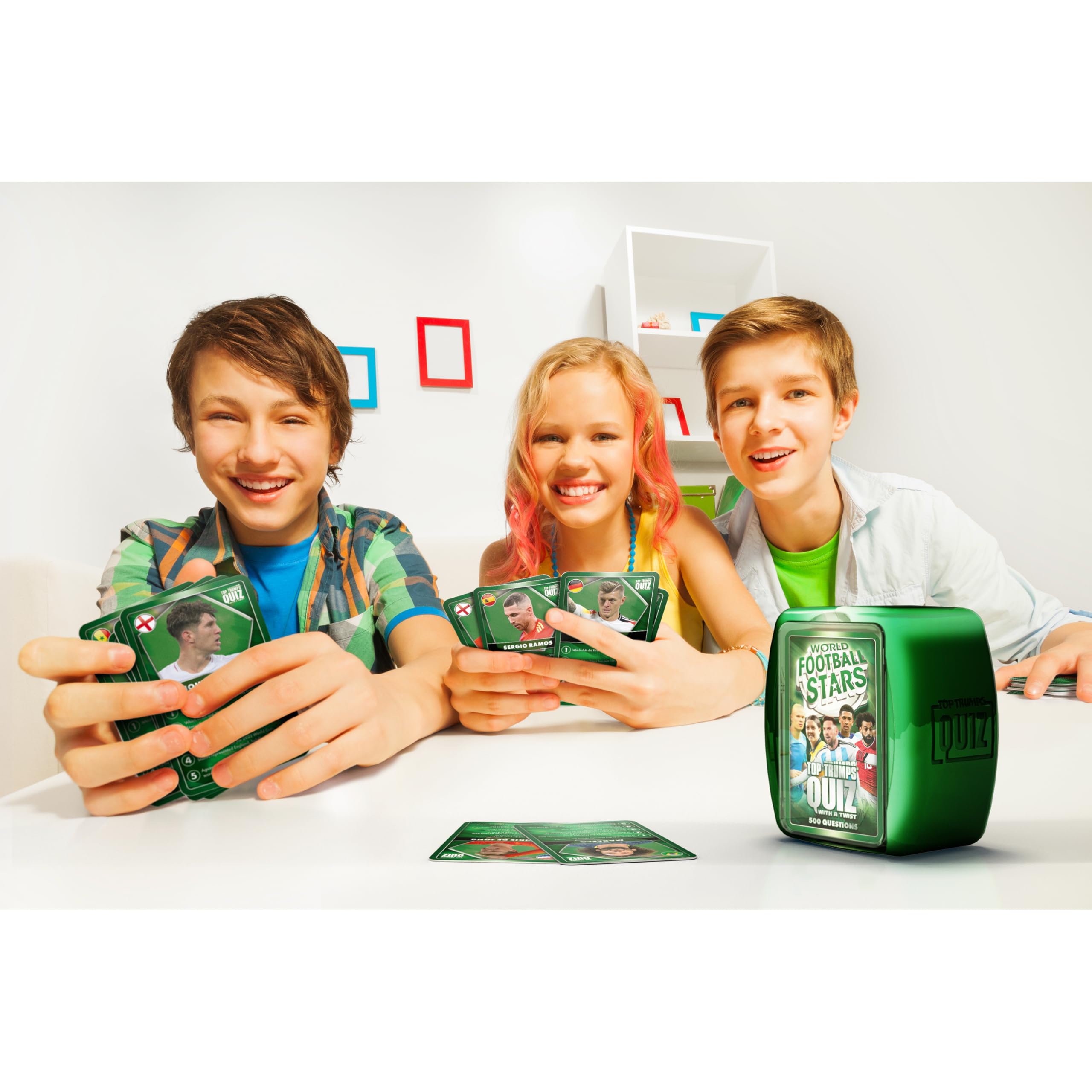 Top Trumps World Football Stars Quiz Travel Game | 500 Questions | Plastic Case | Ages 96-216 Months 4