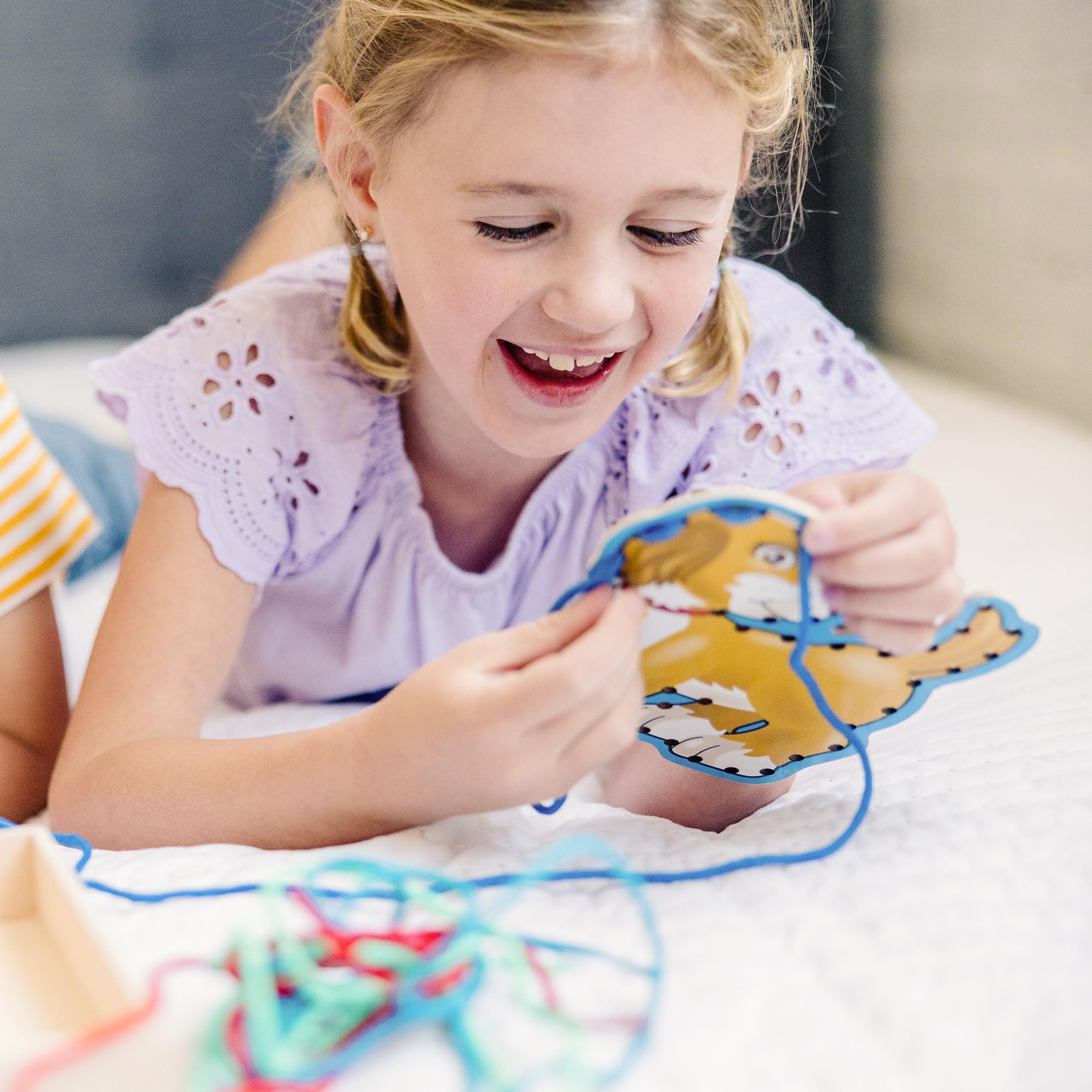 Melissa & Doug Wooden Panels & Laces - Pets | Fine Motor Skill Builder | Ages 3+ | Gift for Boy or Girl