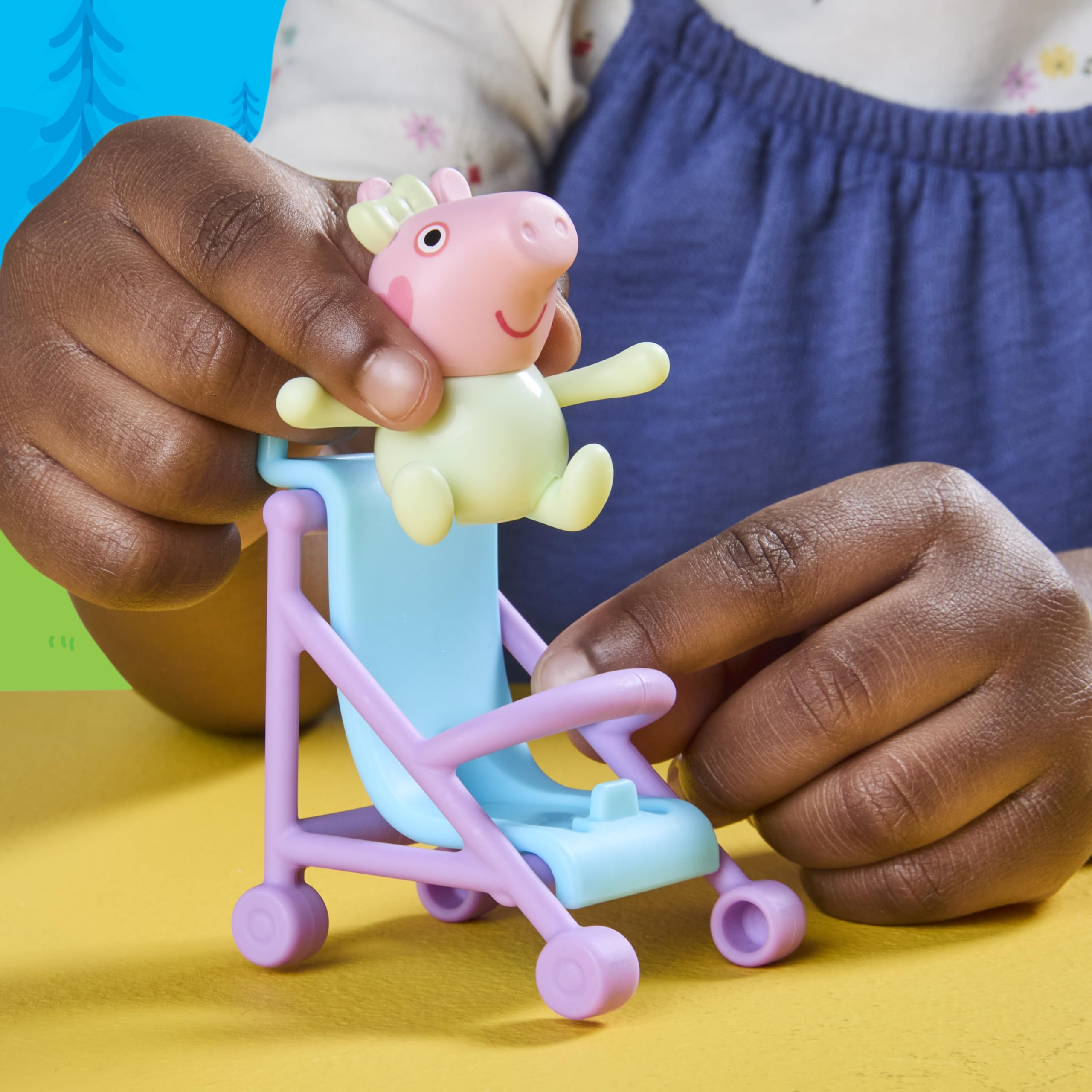 Peppa Pig Peppa's Travels: Big Family Adventure Figure Set - 5 Figures, Ages 3+ 7
