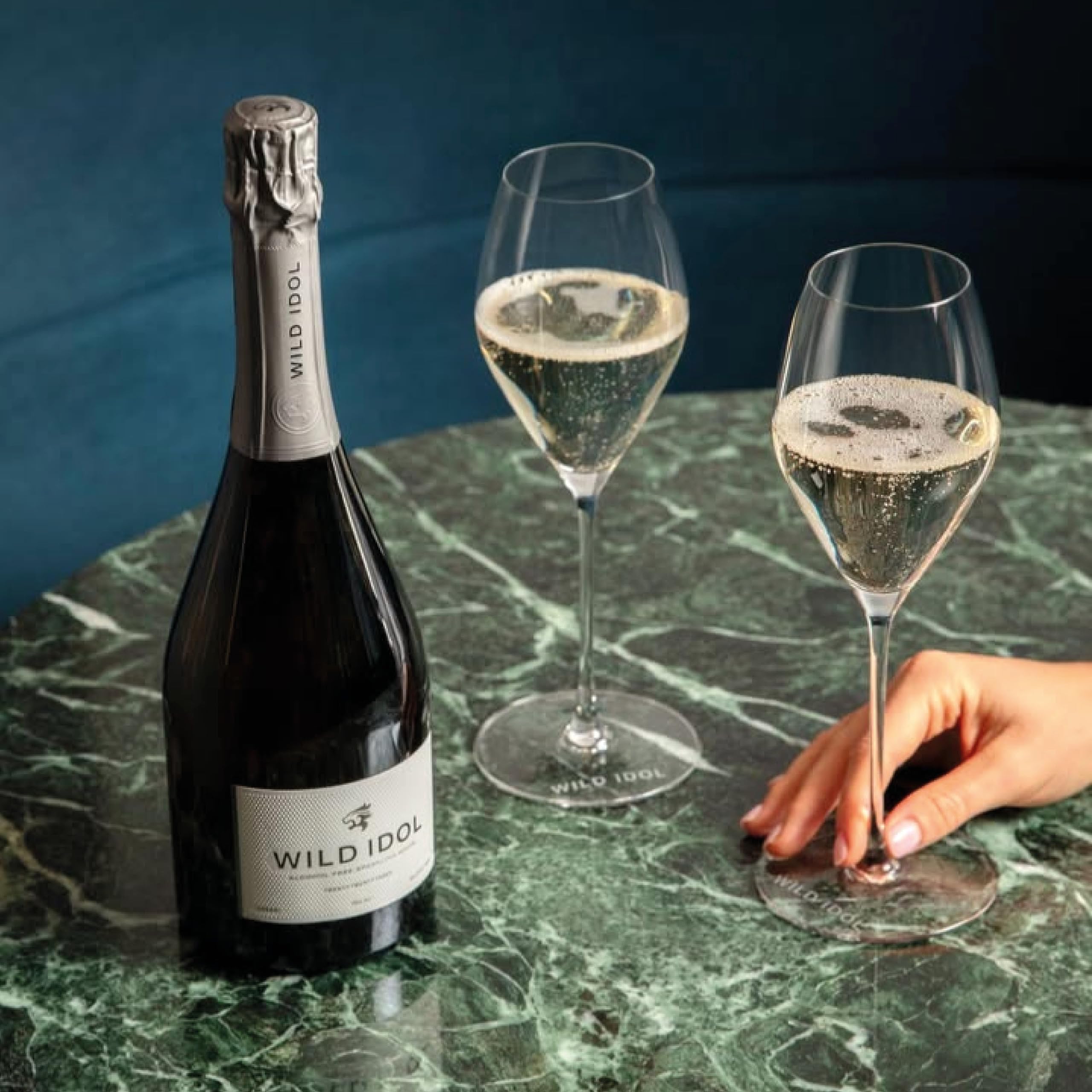 Wild Idol Alcohol-Free Sparkling White Wine | 0.0% ABV | 750ml Bottle 5