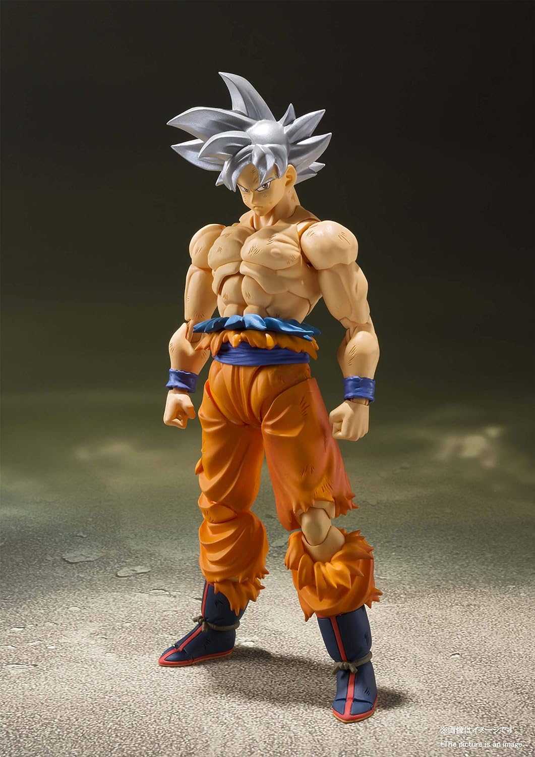 Bandai S.H. Figuarts Dragon Ball Super - Son Goku Ultra Instinct Action Figure (BAS55541)