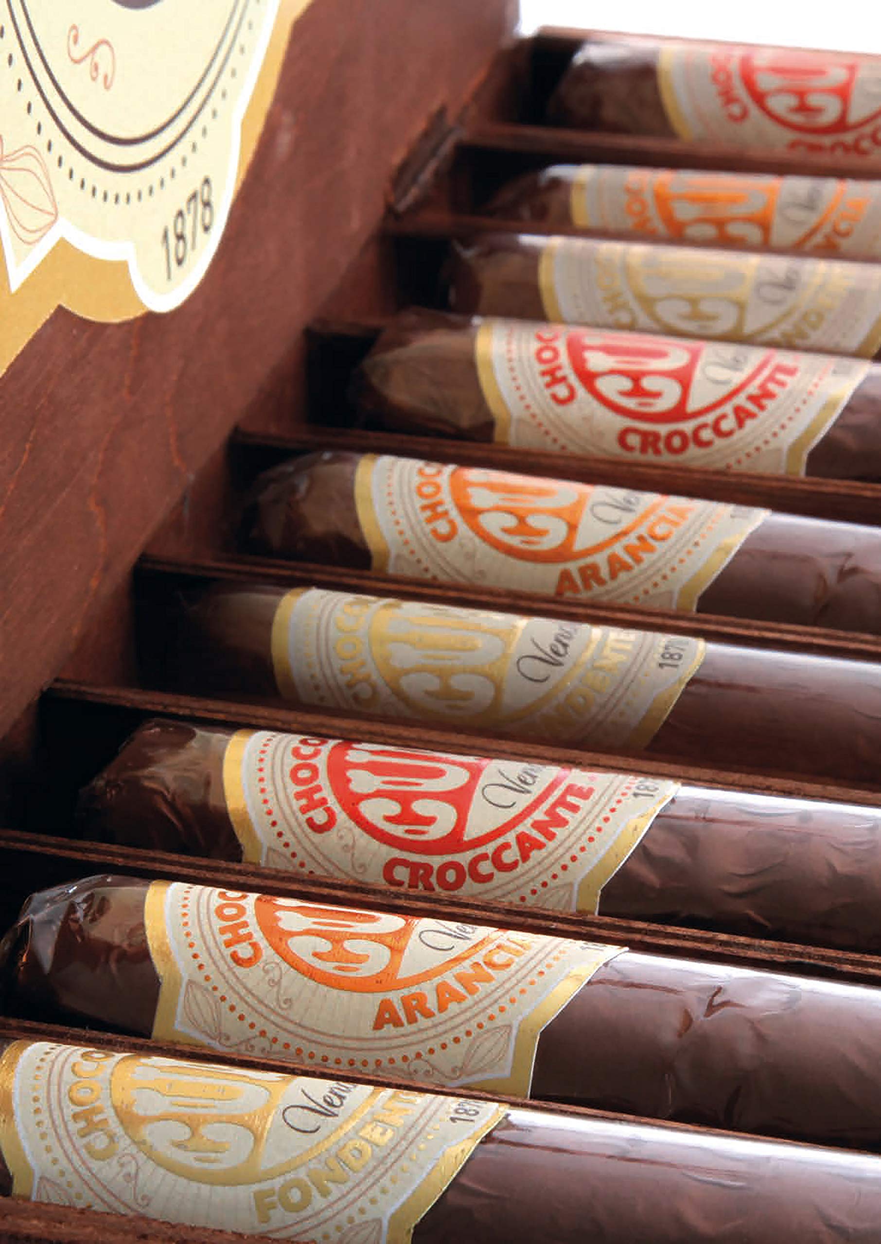Venchi Dark Chocolate Cigar with Orange Truffle Filling 100g