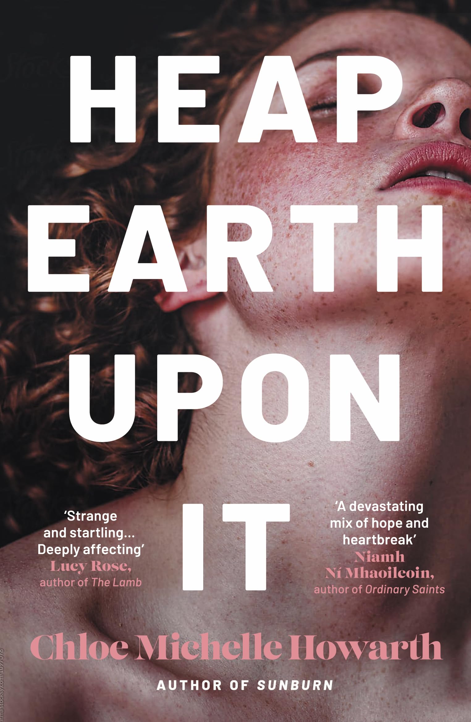 Chloe Michelle Howarth - Heap Earth Upon It (VERVE BOOKS) | Literary Fiction Paperback