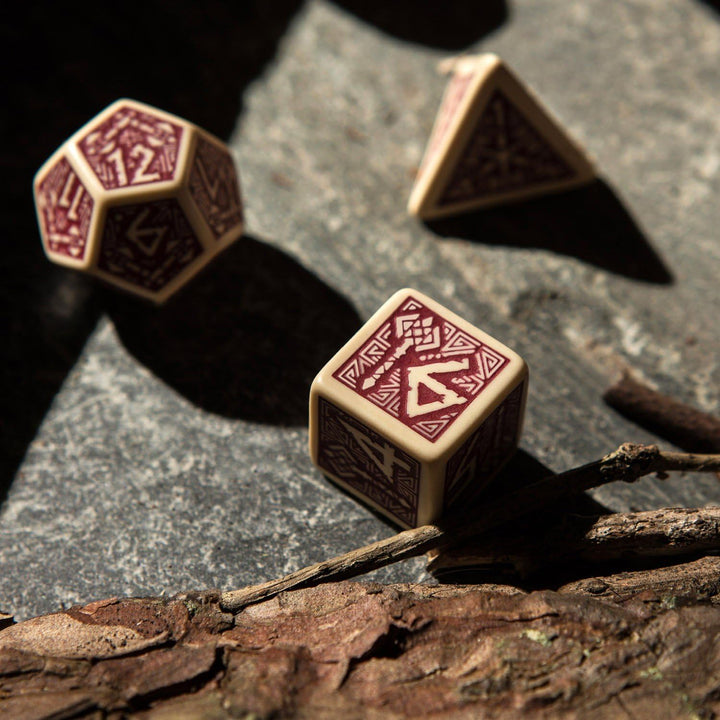 Q WORKSHOP Dwarven Beige & Burgundy Ornamented RPG Dice Set (QWODWA87)