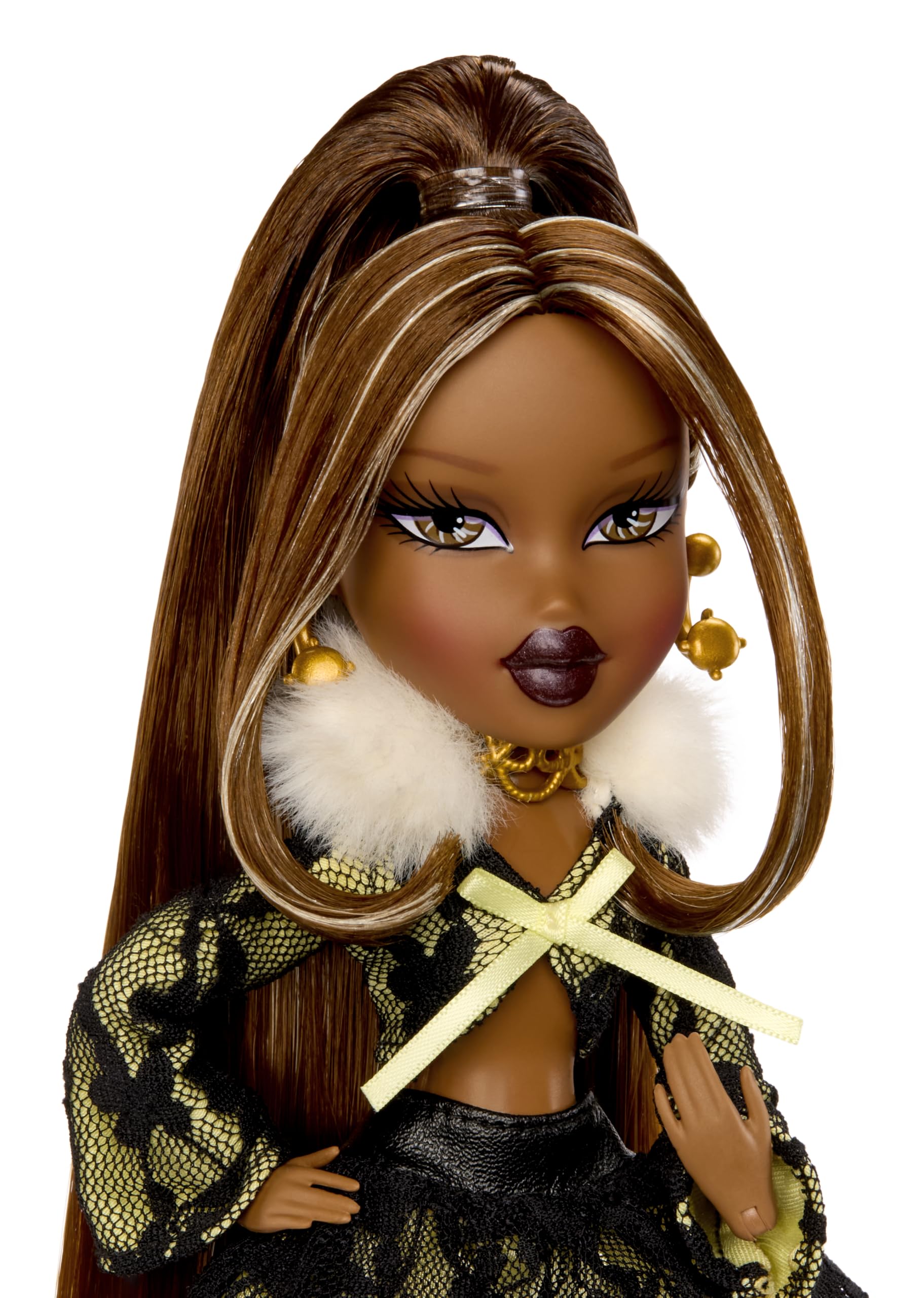 Bratz Stylin’ Birthdayz Sasha Doll - Fashion Doll with T-Shirt | Ages 6+ 2