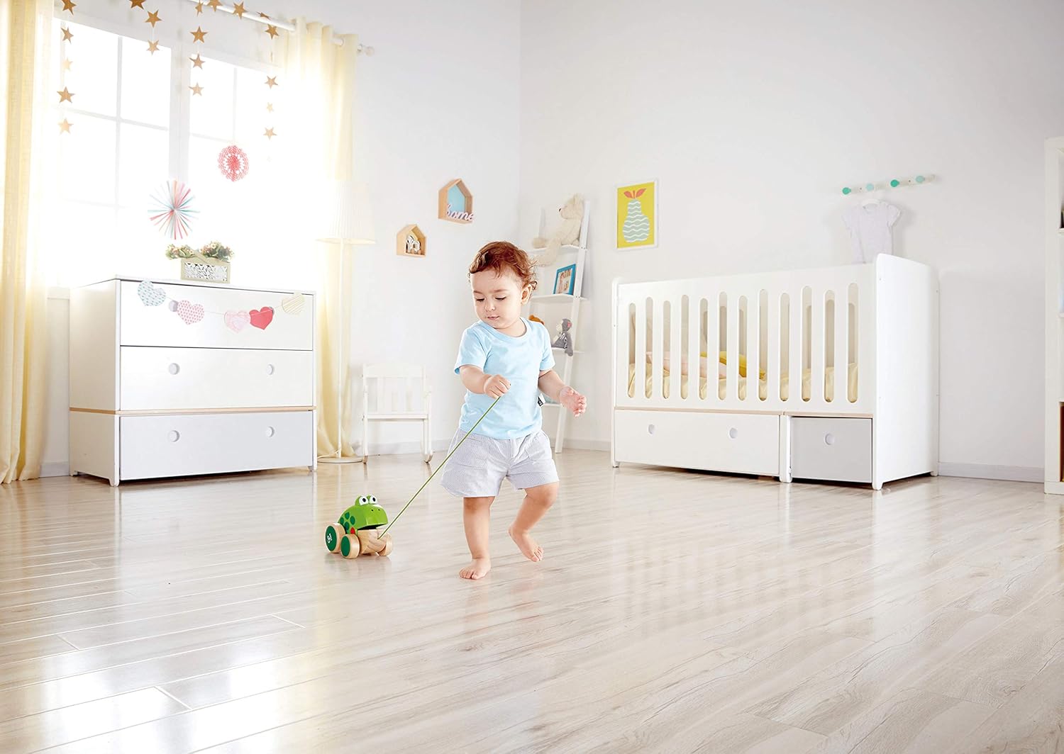 Hape - Frog Pull Along Wooden Fly-Eating Toddler Toy, Multicoloured 3