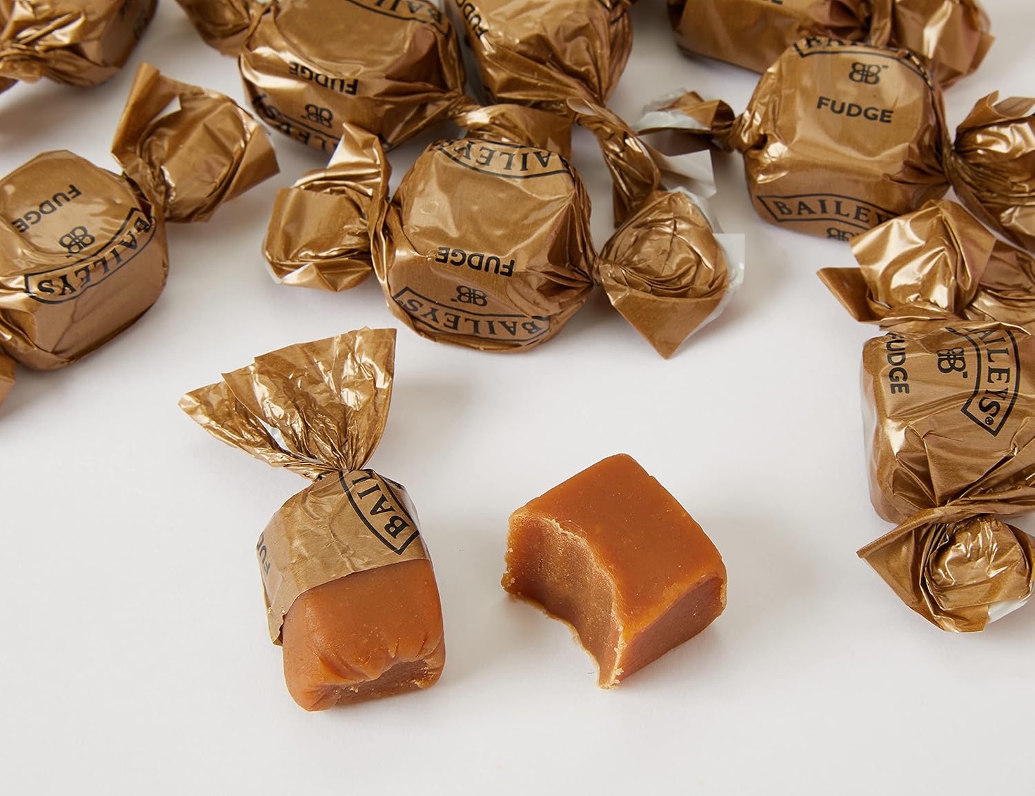 Gardiners of Scotland Baileys Luxury Fudge Oval Tin 250g 4