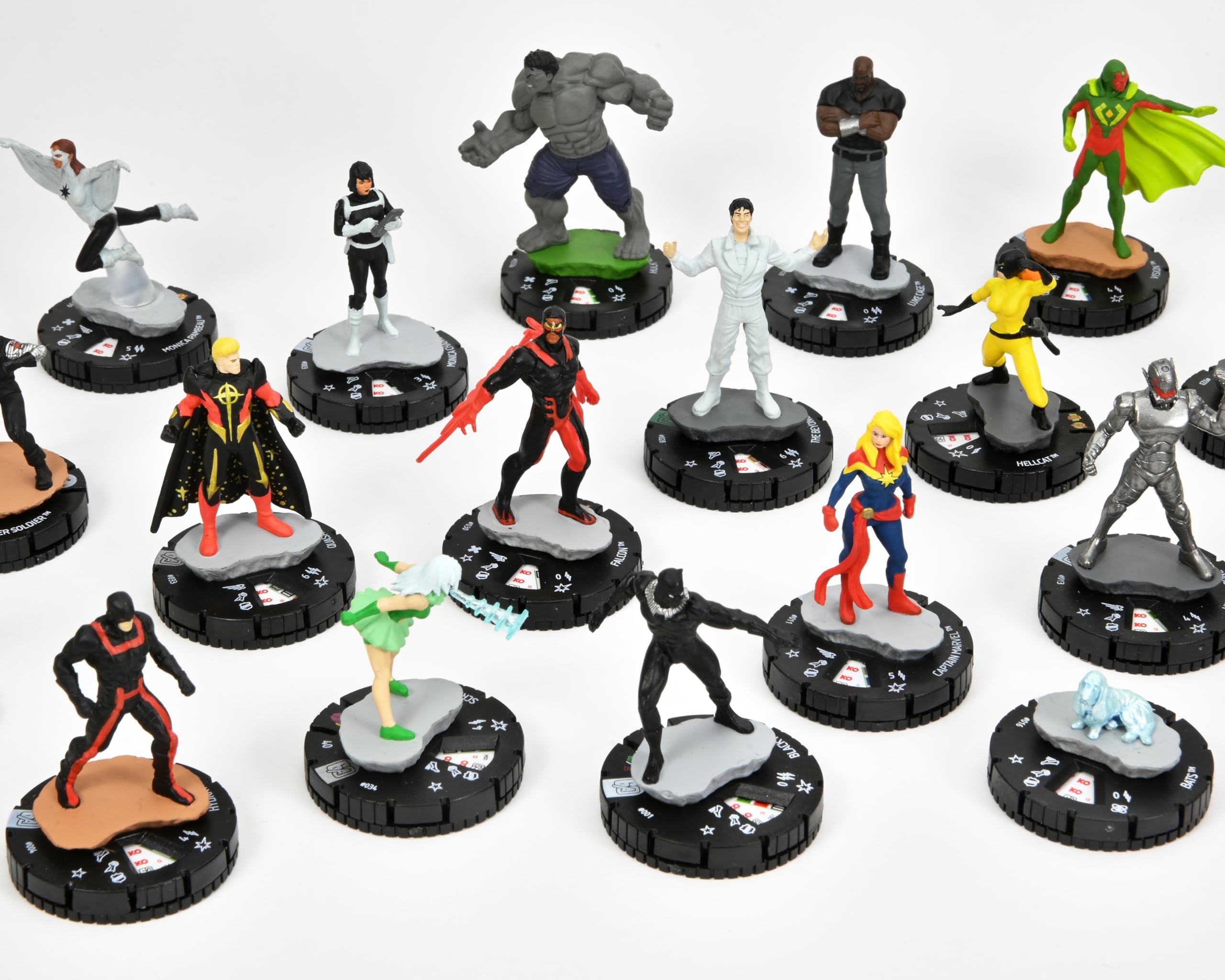 Wizkids Marvel Avengers 60th Anniversary Booster Brick (Box of 10) 16