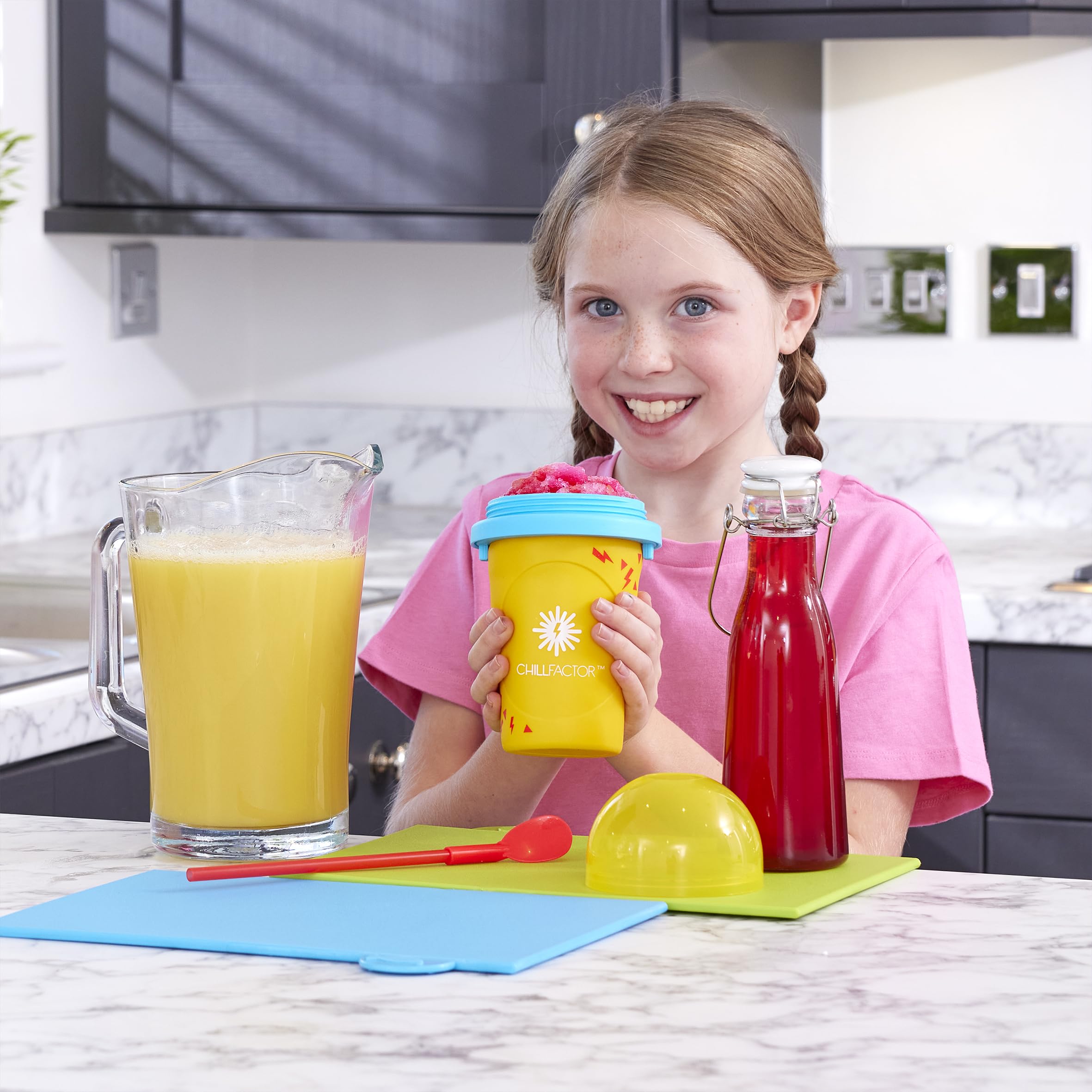 ChillFactor Colour Shock Slushy Maker - Reusable Rapid Freeze Drink Toy for Kids & Adults 13