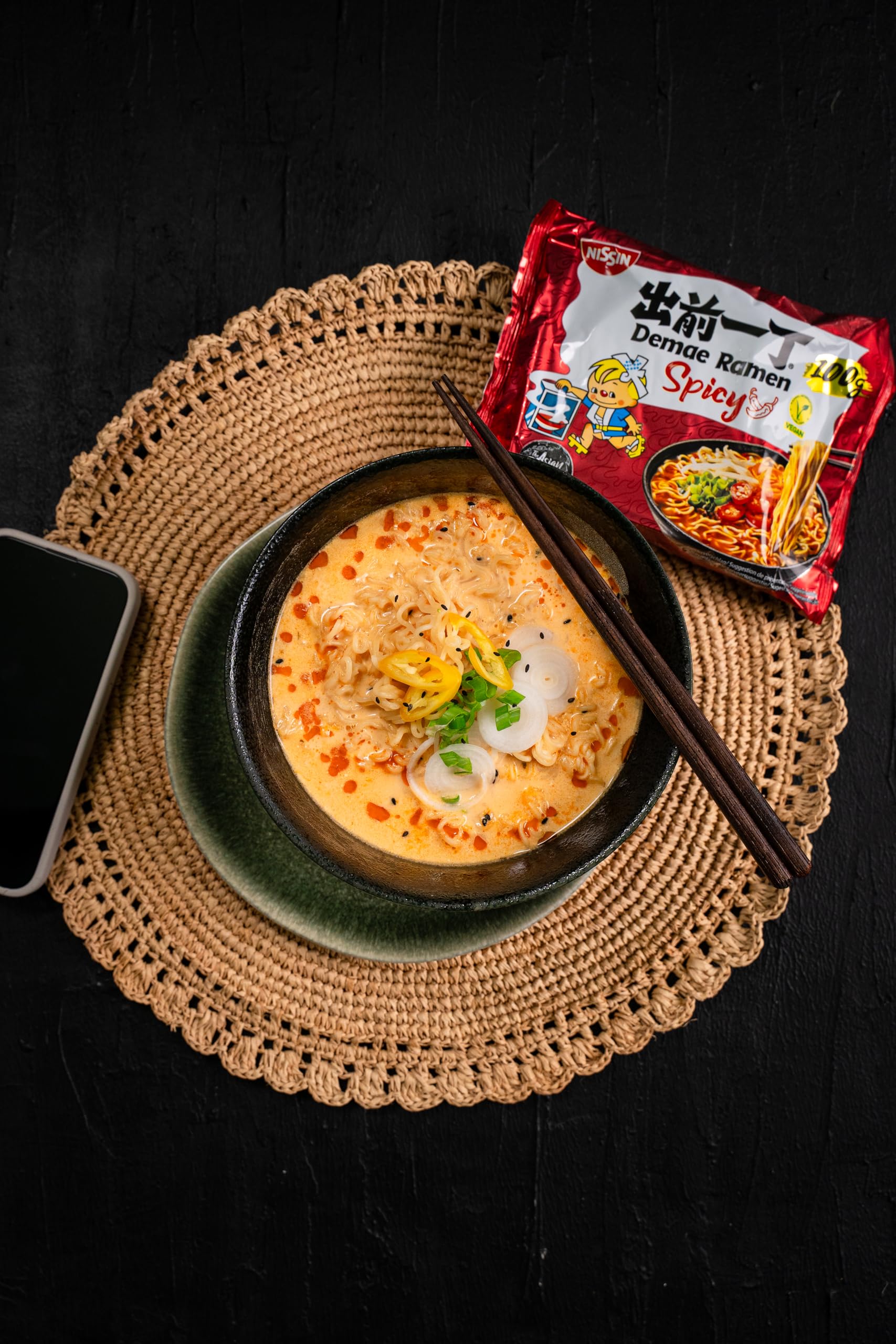 NISSIN Ramen Spicy Flavoured Instant Noodles, 100g (Pack of 10) 2
