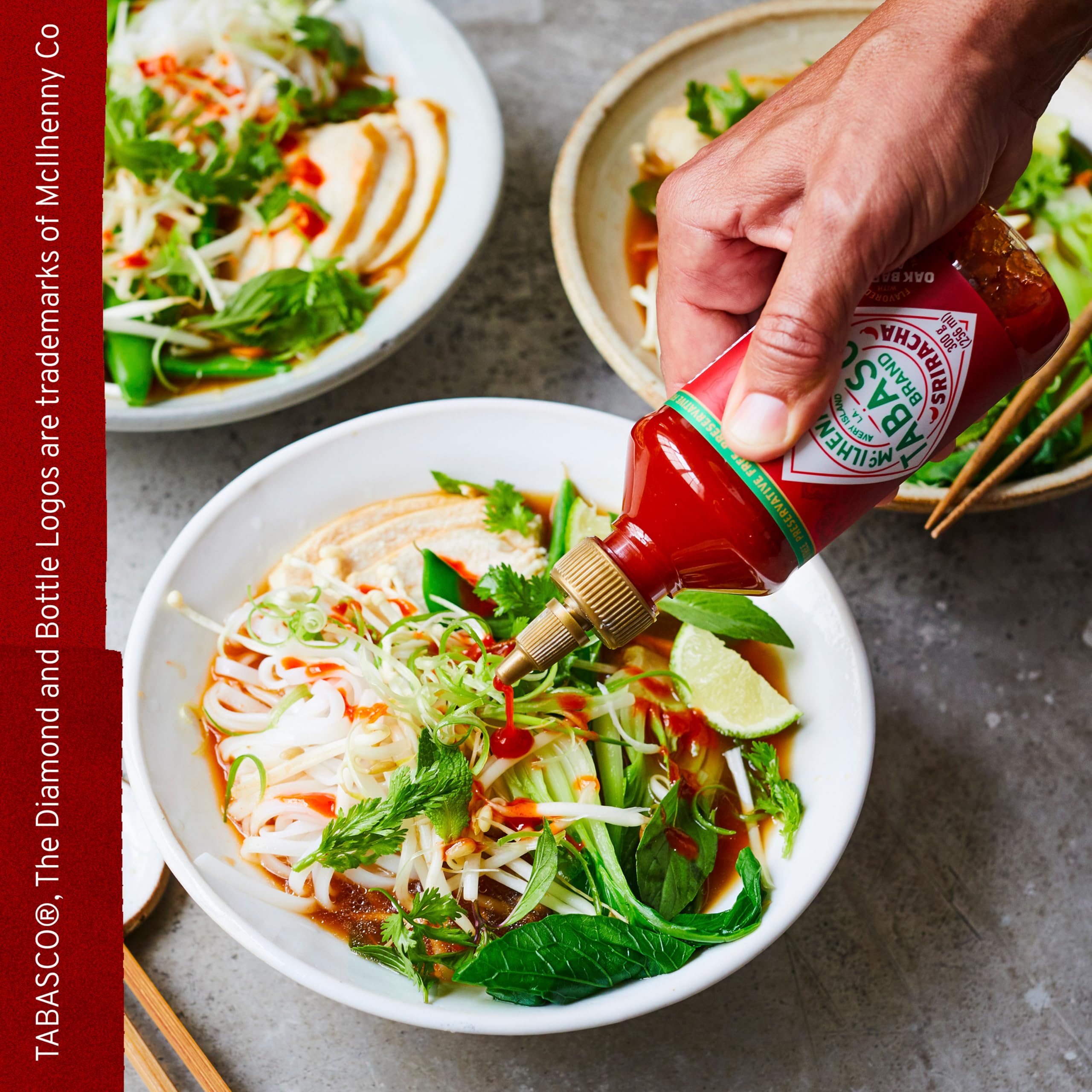 Tabasco Sriracha Hot Chilli Sauce - Fusion of Tabasco & Sriracha | 256ml Squeezy Bottle 7