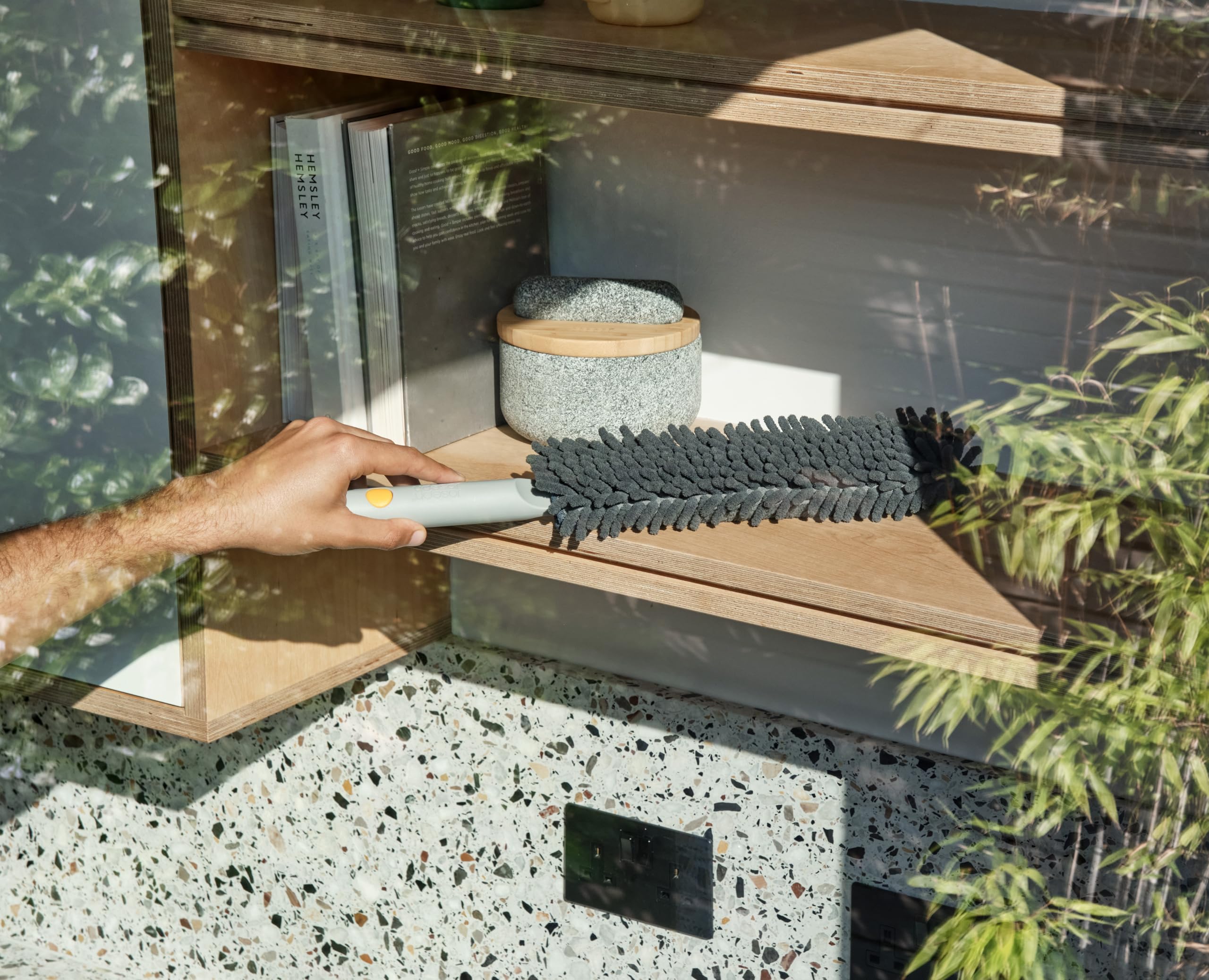 Joseph Joseph CleanTech 3-in-1 Duster with Storage Sheath and Duster Head 9