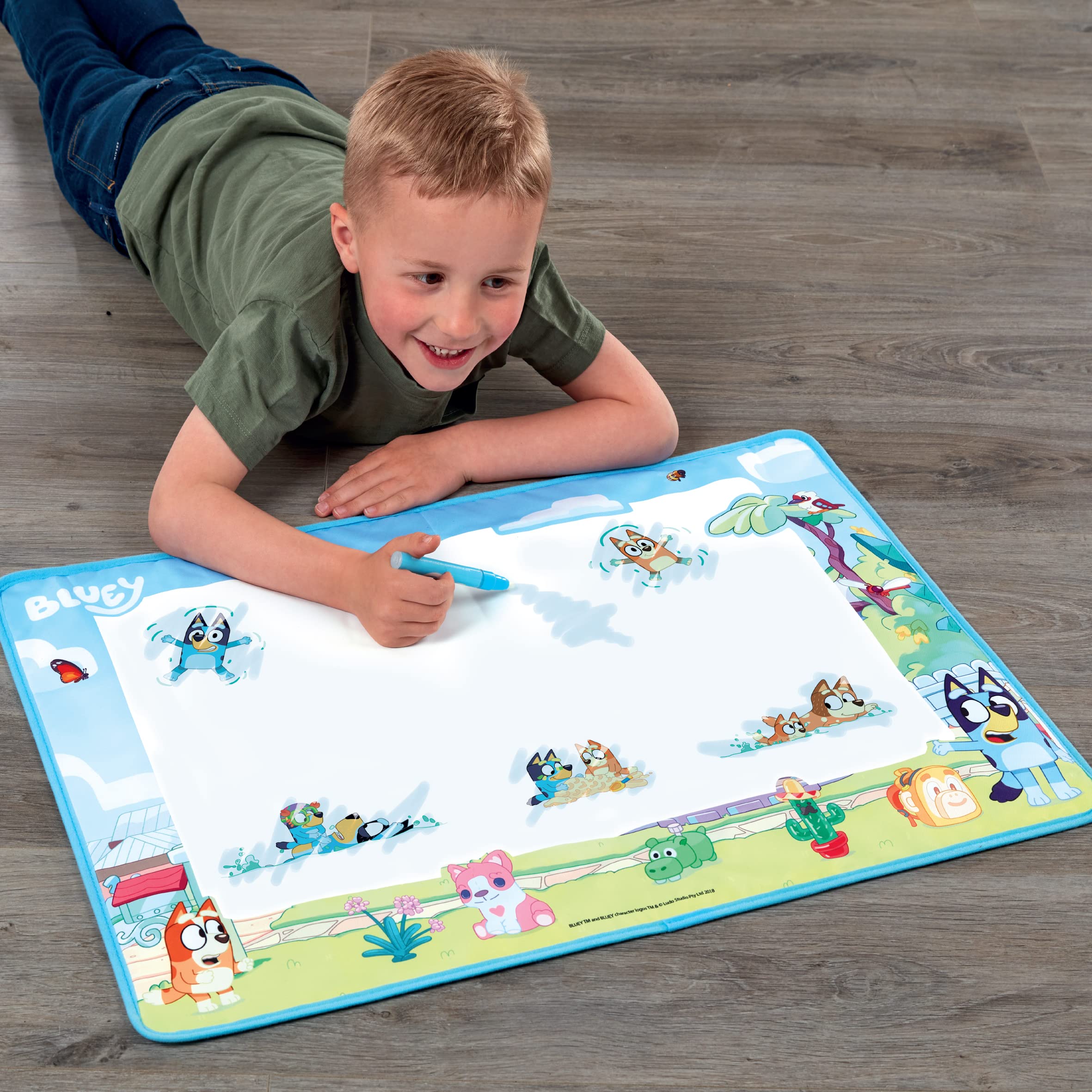 Character Options Bluey Aquamagic Art Mat - Mess-Free Creative Play for Ages 3+ 5