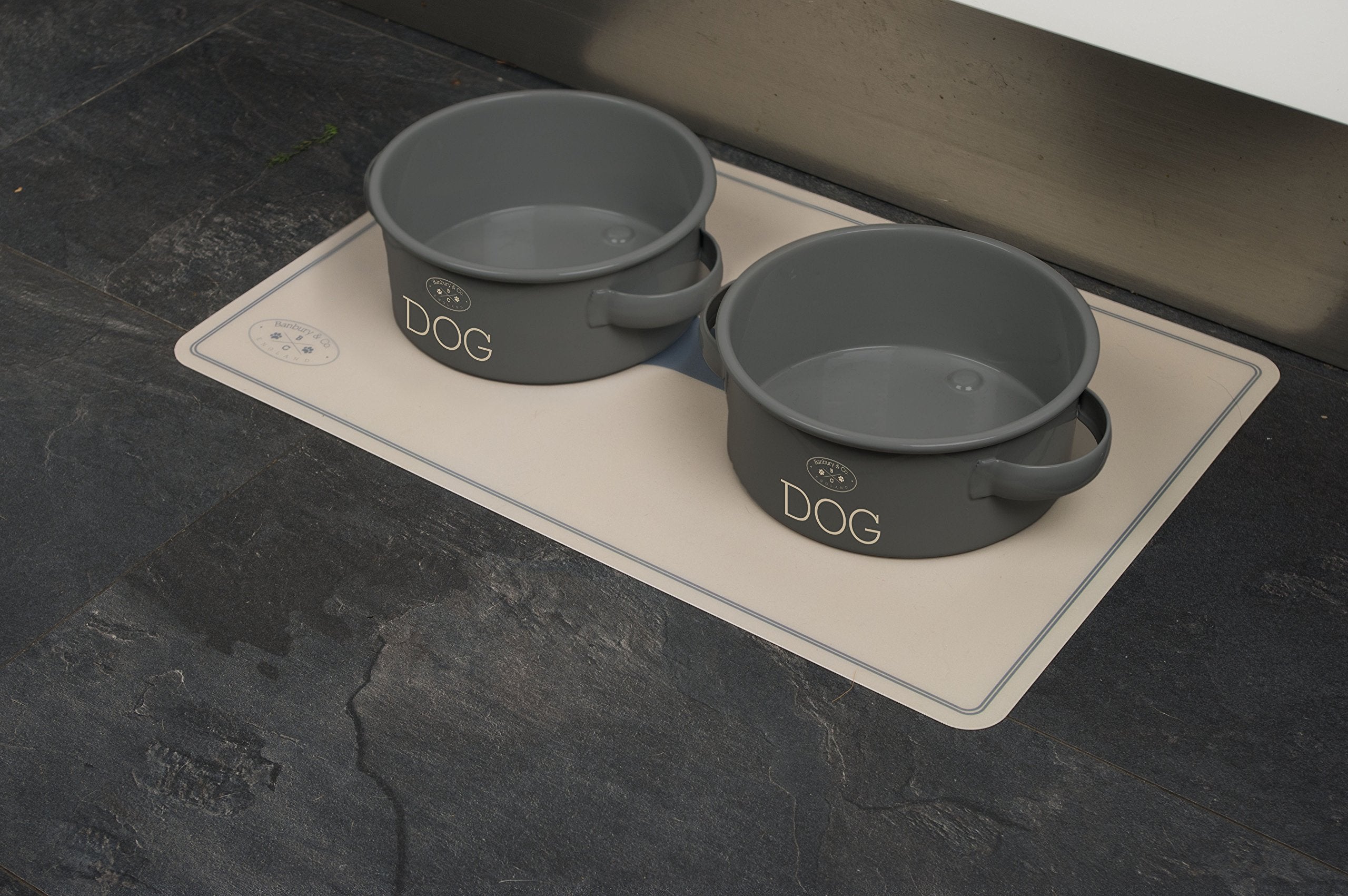 Banbury & Co Luxury Dog Feeding Mat - Non-Slip Base, Easy Clean | 45 x 30 cm 3