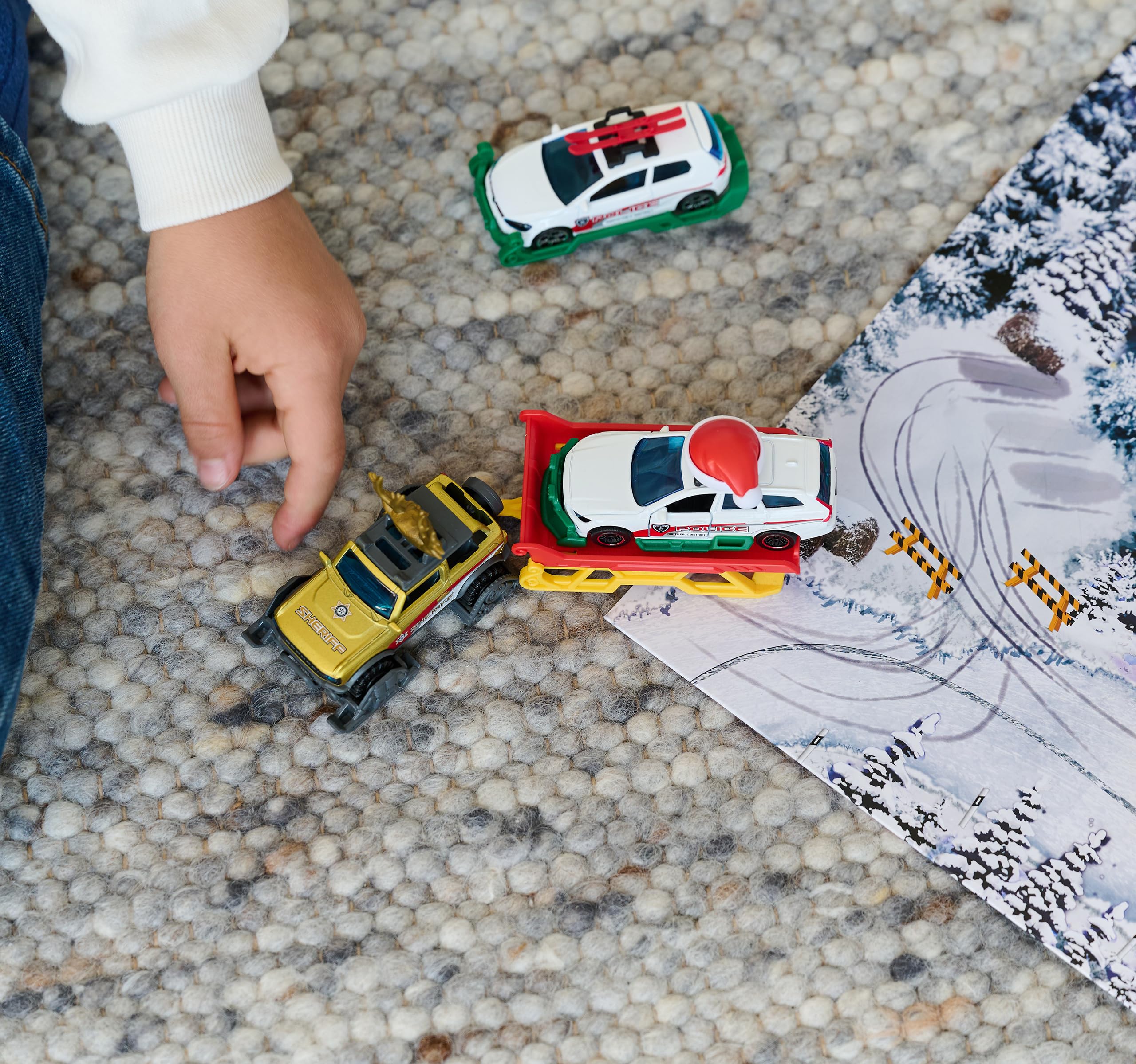 Majorette Vehicles Advent Calendar - 24-Day Holiday Playset with 8 Die-Cast Cars 5
