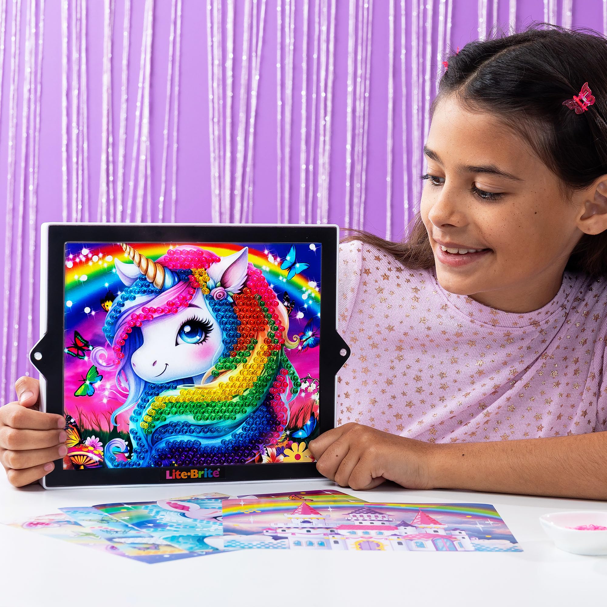 Lite Brite Colour Pop! Rainbow Dreams - 650 Mini Pegs, 6 Templates, 4 Light Modes 2